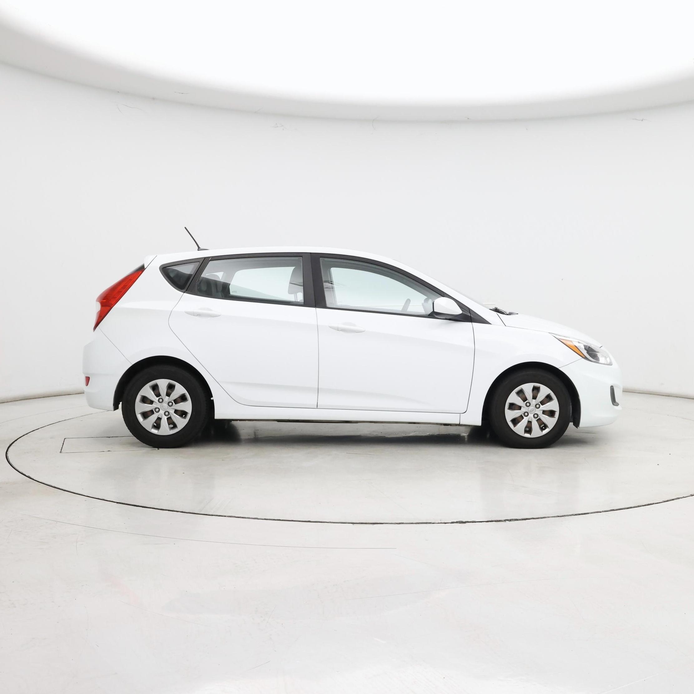 Thumbnail: 2017 Hyundai Accent - 7