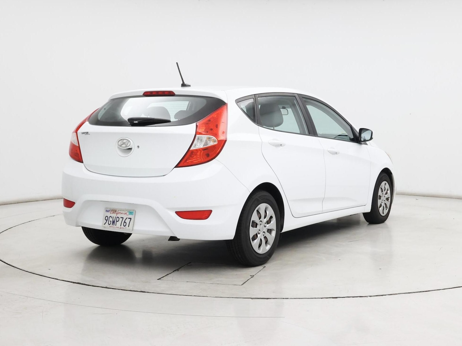 2017 Hyundai Accent SE - Photo 9