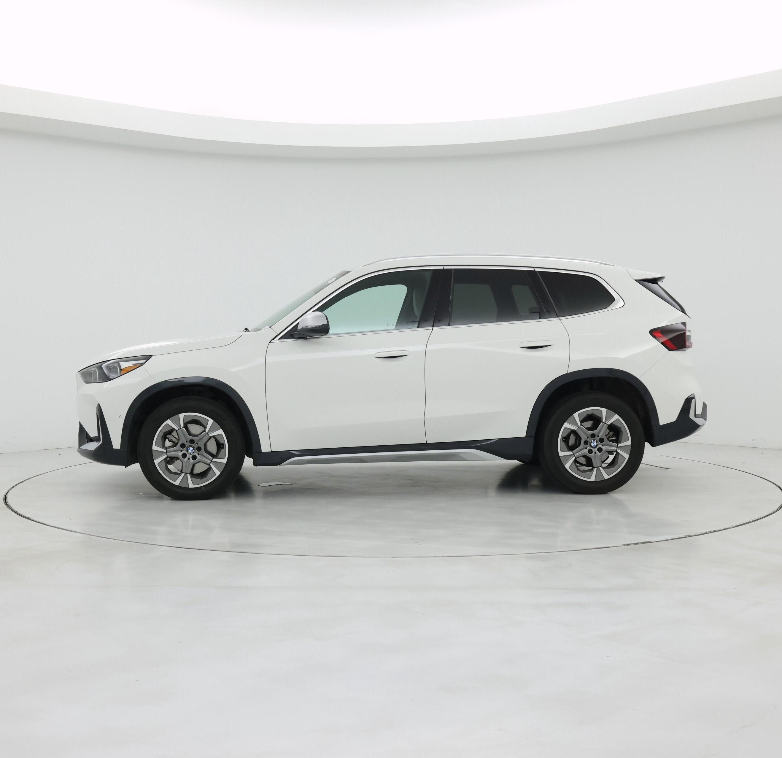 Thumbnail: 2024 BMW X1 - 3