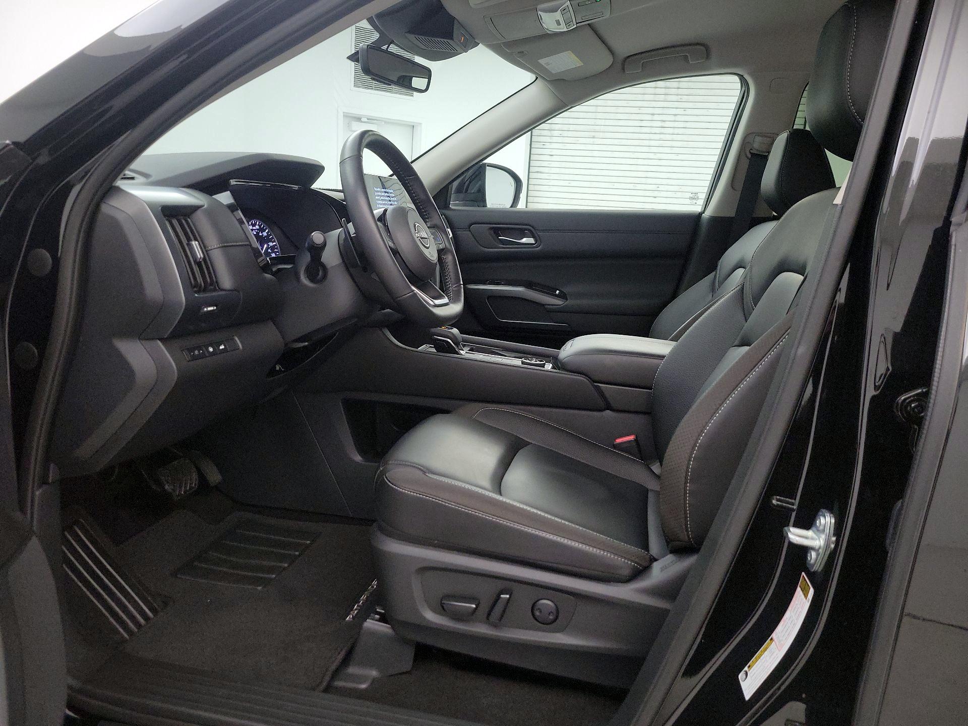 Thumbnail: 2025 Nissan Pathfinder - 11