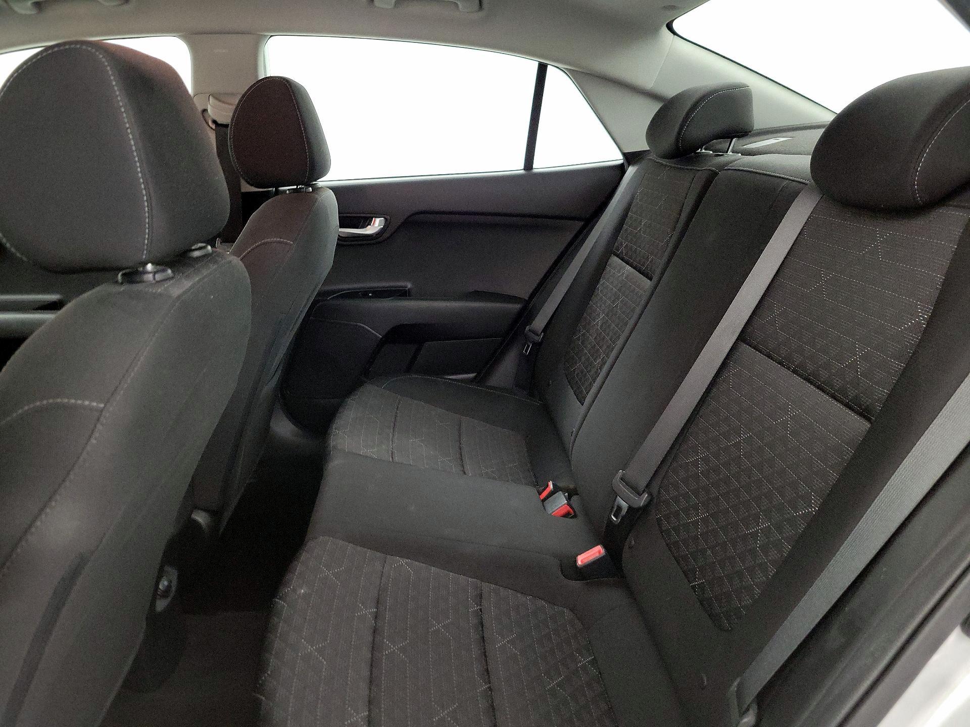 Thumbnail: 2019 Kia Rio - 19