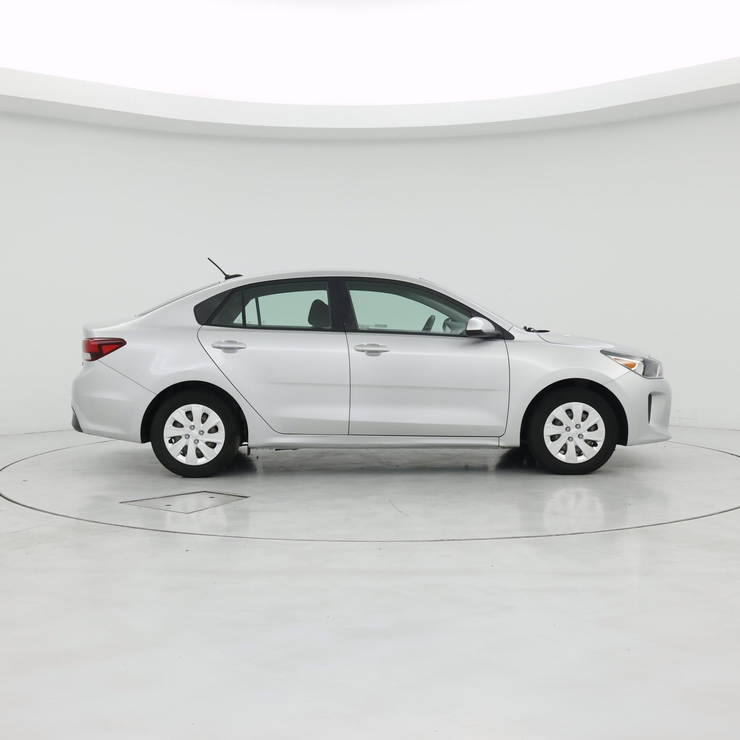 Thumbnail: 2019 Kia Rio - 7