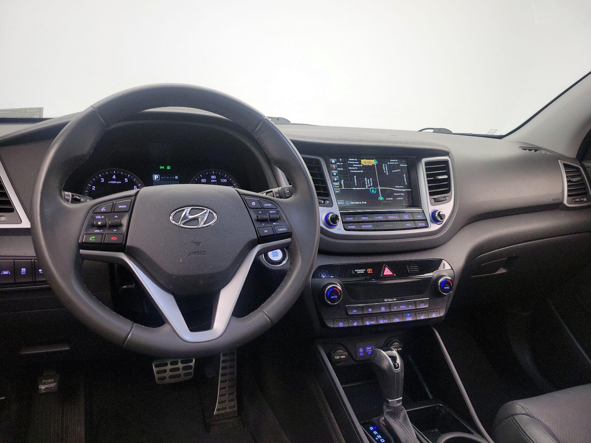 Thumbnail: 2016 Hyundai Tucson - 9