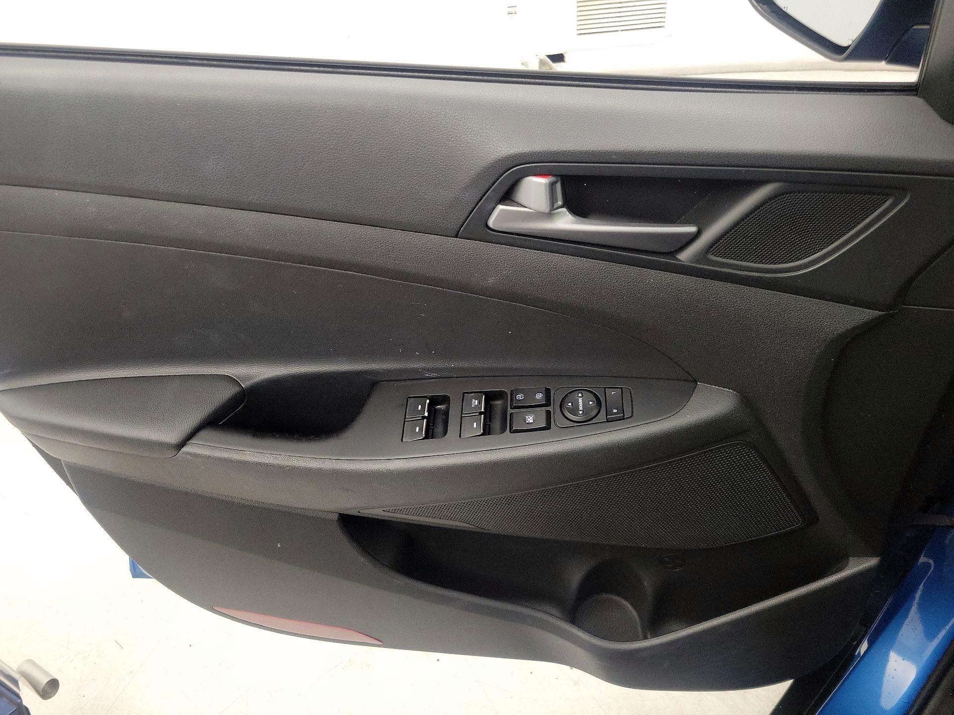 Thumbnail: 2016 Hyundai Tucson - 12