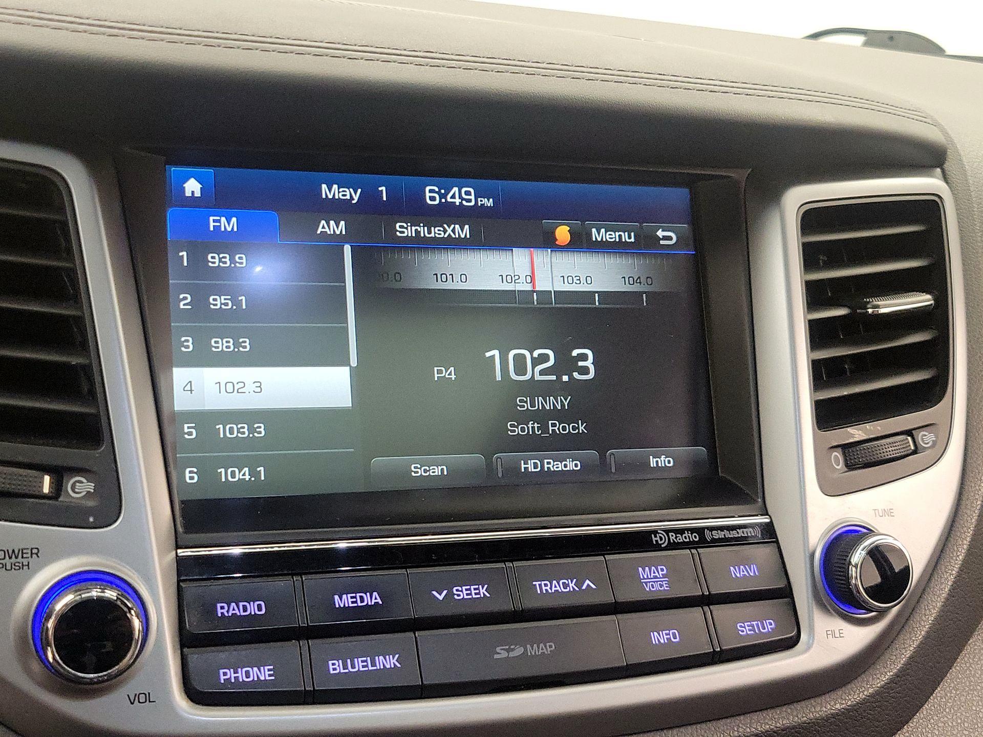 Thumbnail: 2016 Hyundai Tucson - 16