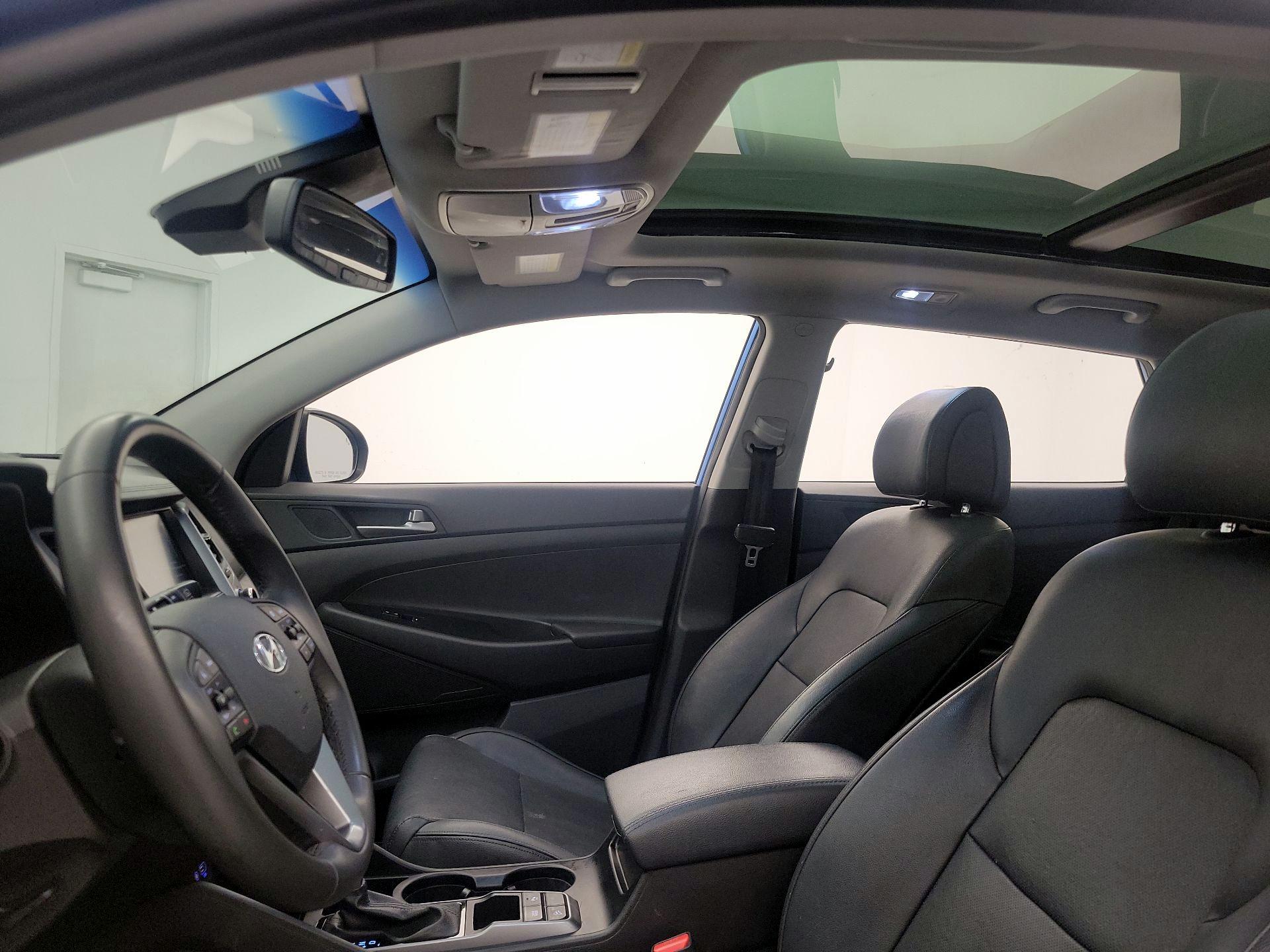 Thumbnail: 2016 Hyundai Tucson - 20