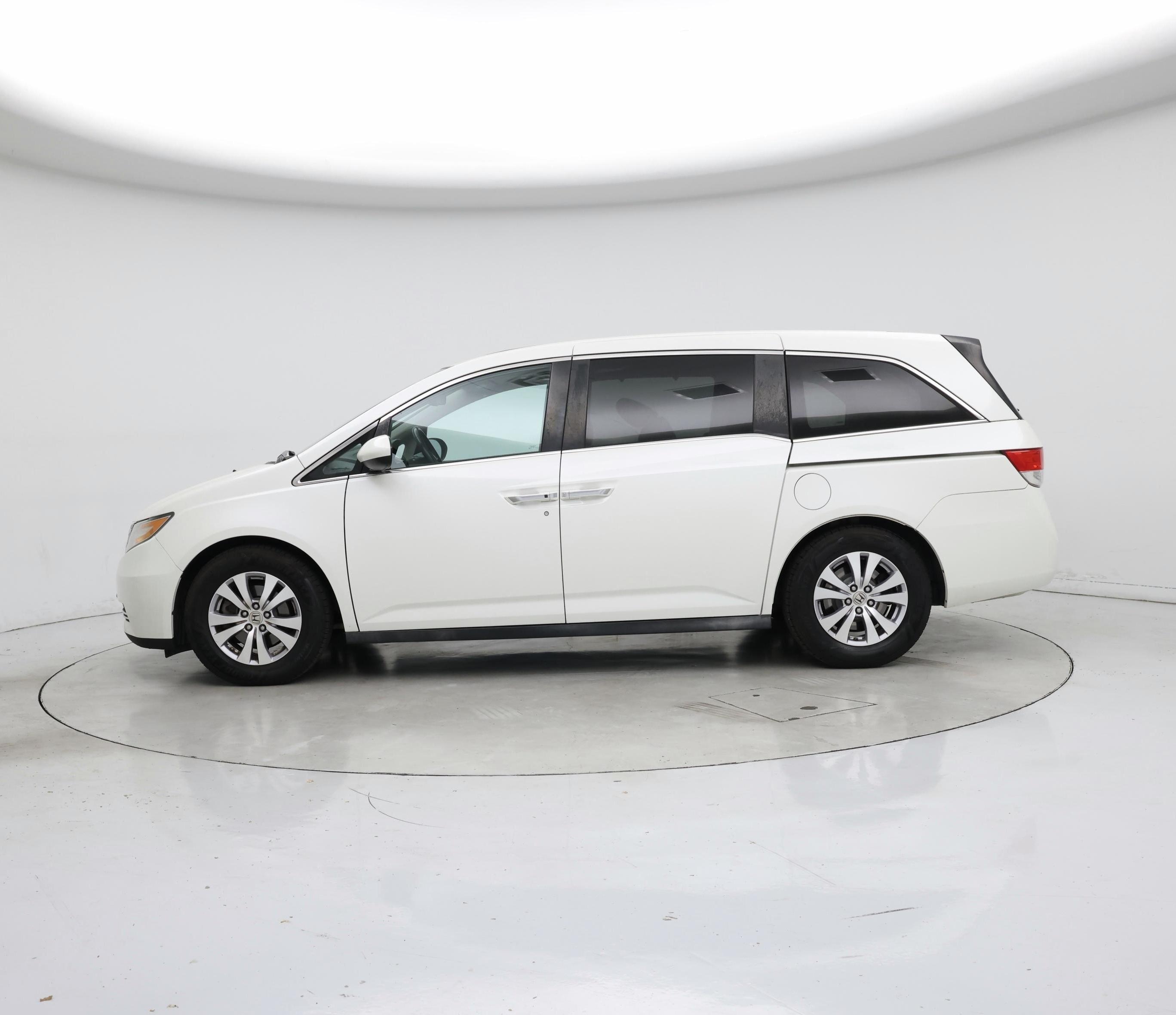 Thumbnail: 2015 Honda Odyssey - 3