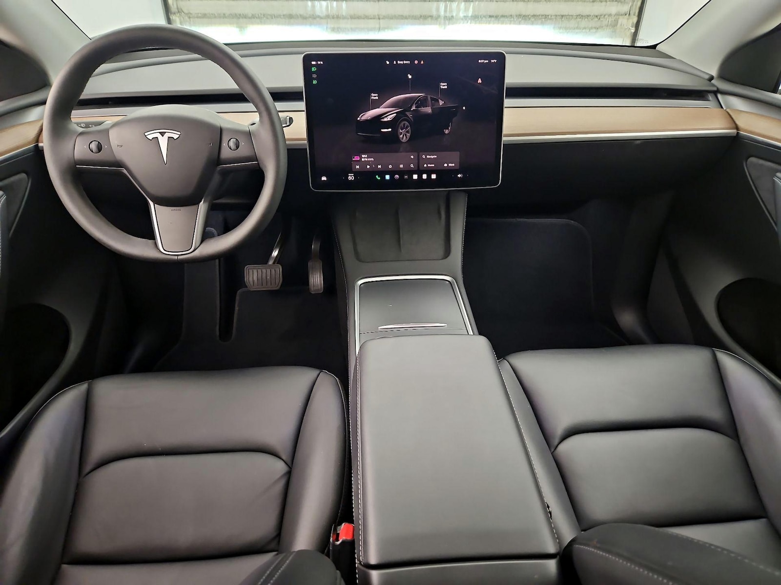 2024 Tesla Model Y Long Range - Photo 10