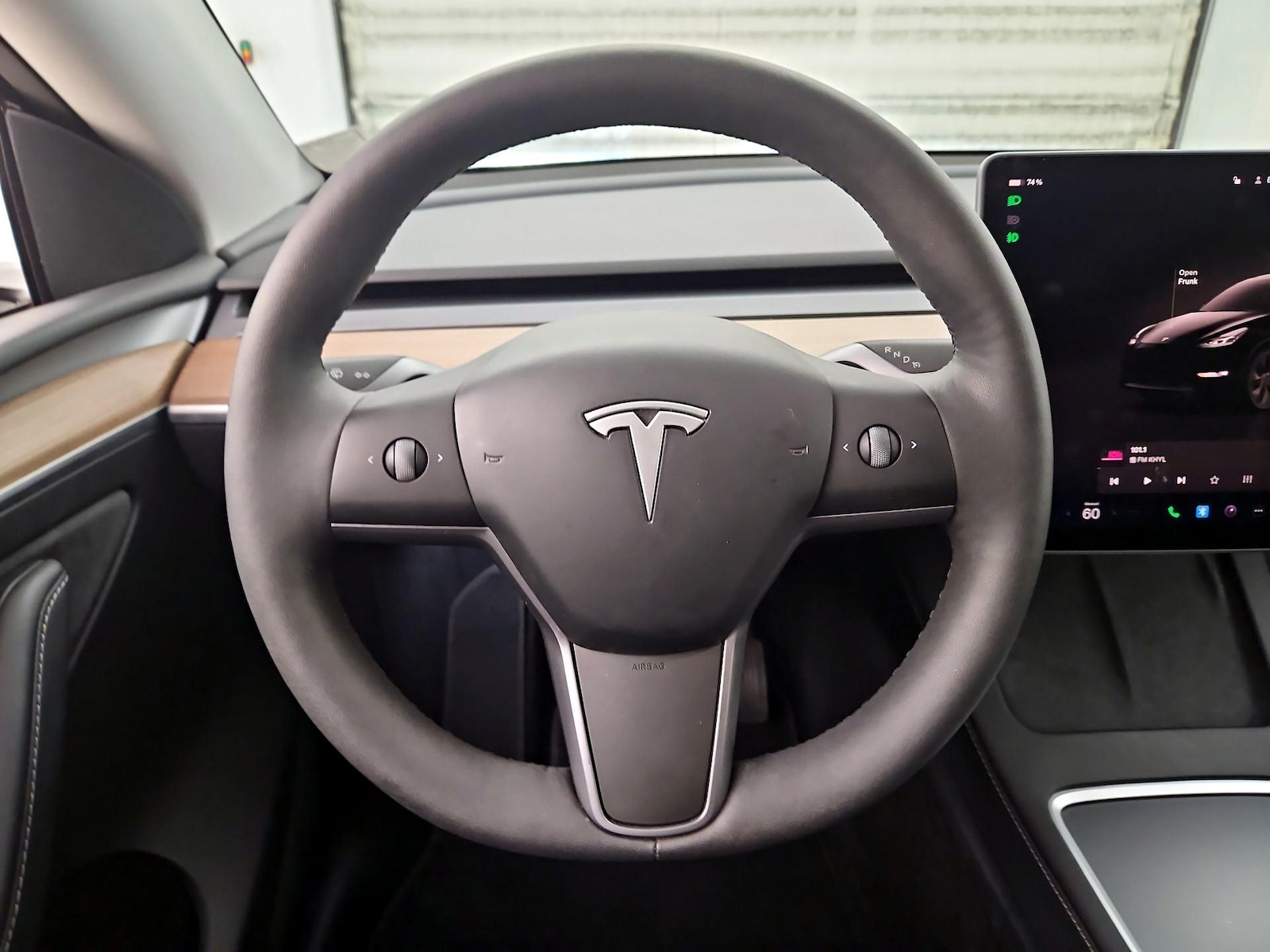 2024 Tesla Model Y Long Range - Photo 11
