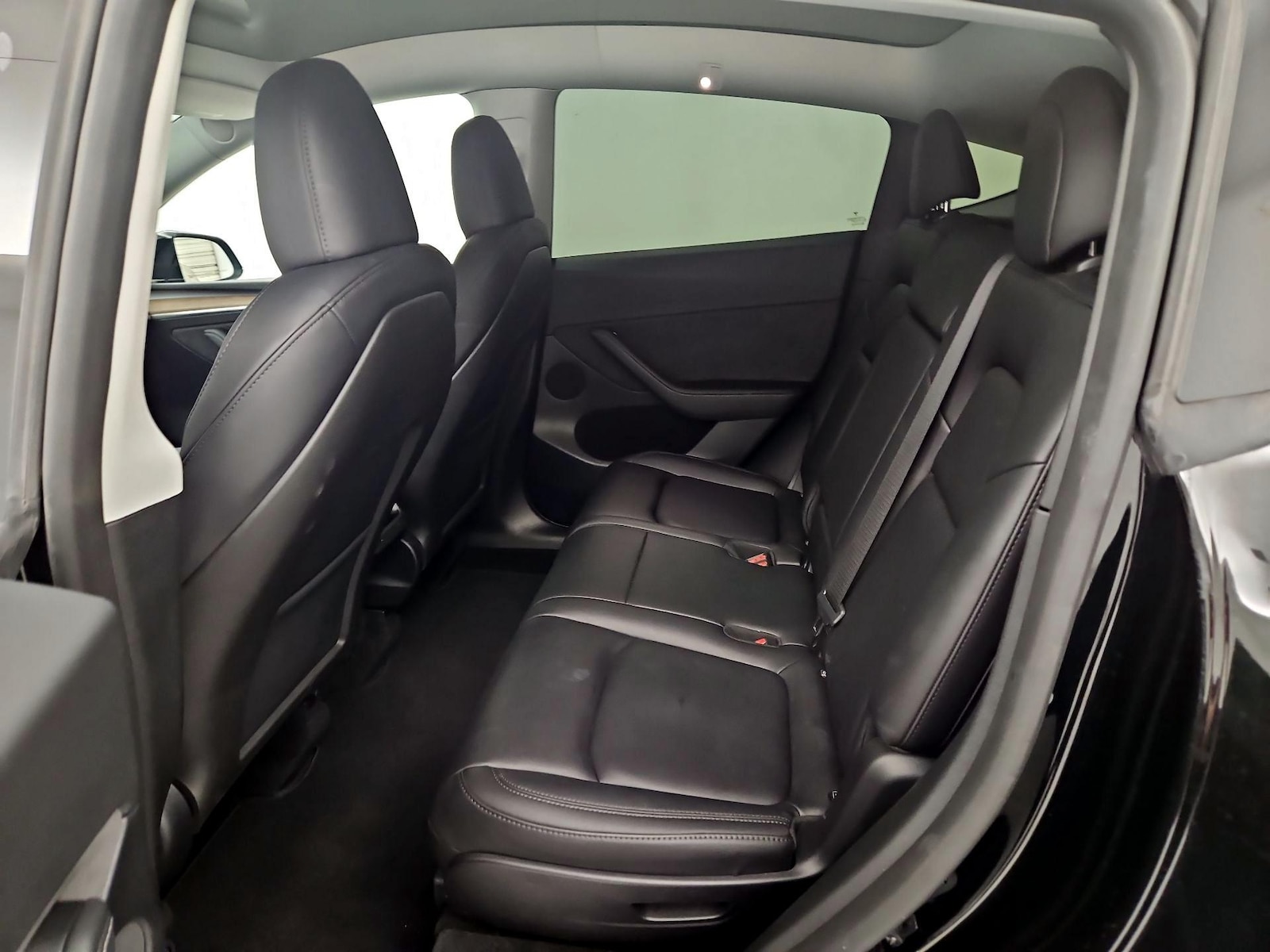 2024 Tesla Model Y Long Range - Photo 19
