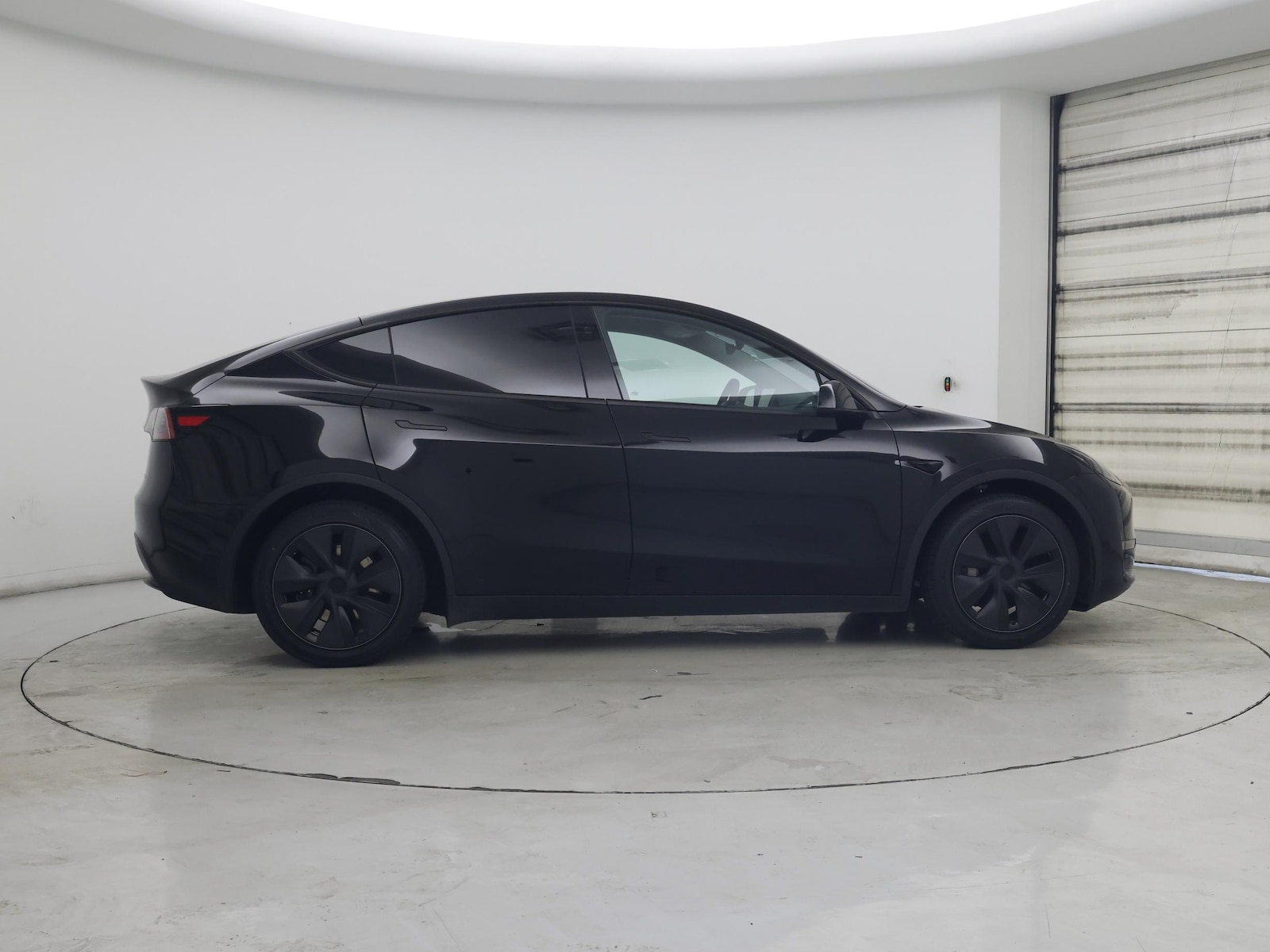 2024 Tesla Model Y Long Range - Photo 8