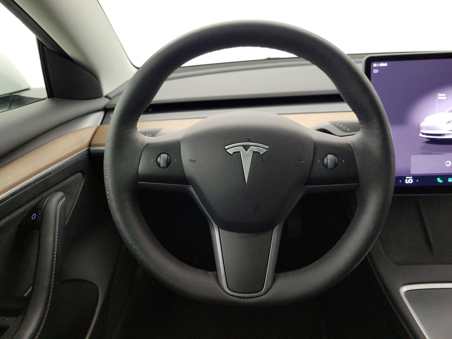 Thumbnail: 2023 Tesla Model 3 - 10