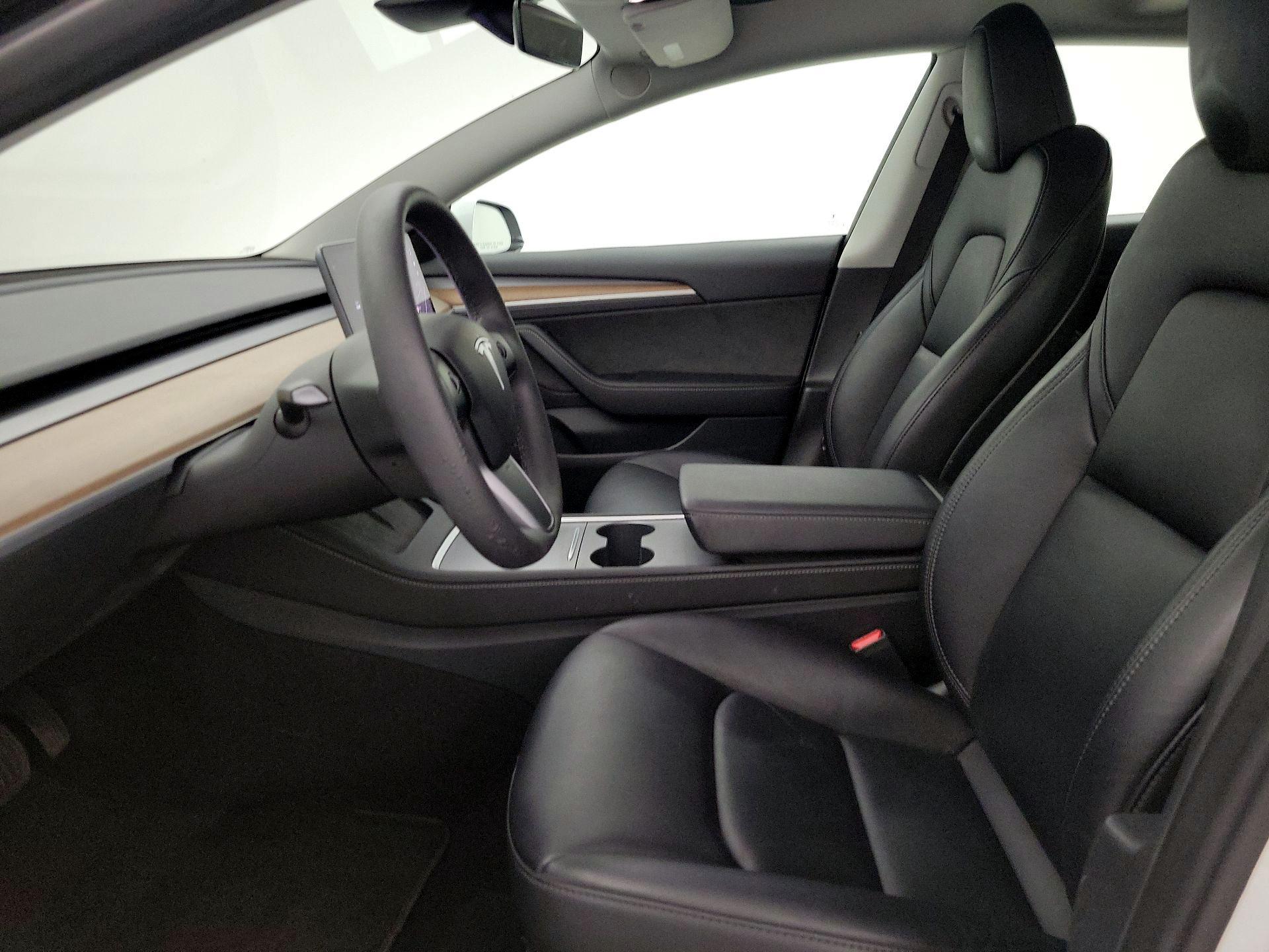 Thumbnail: 2023 Tesla Model 3 - 11