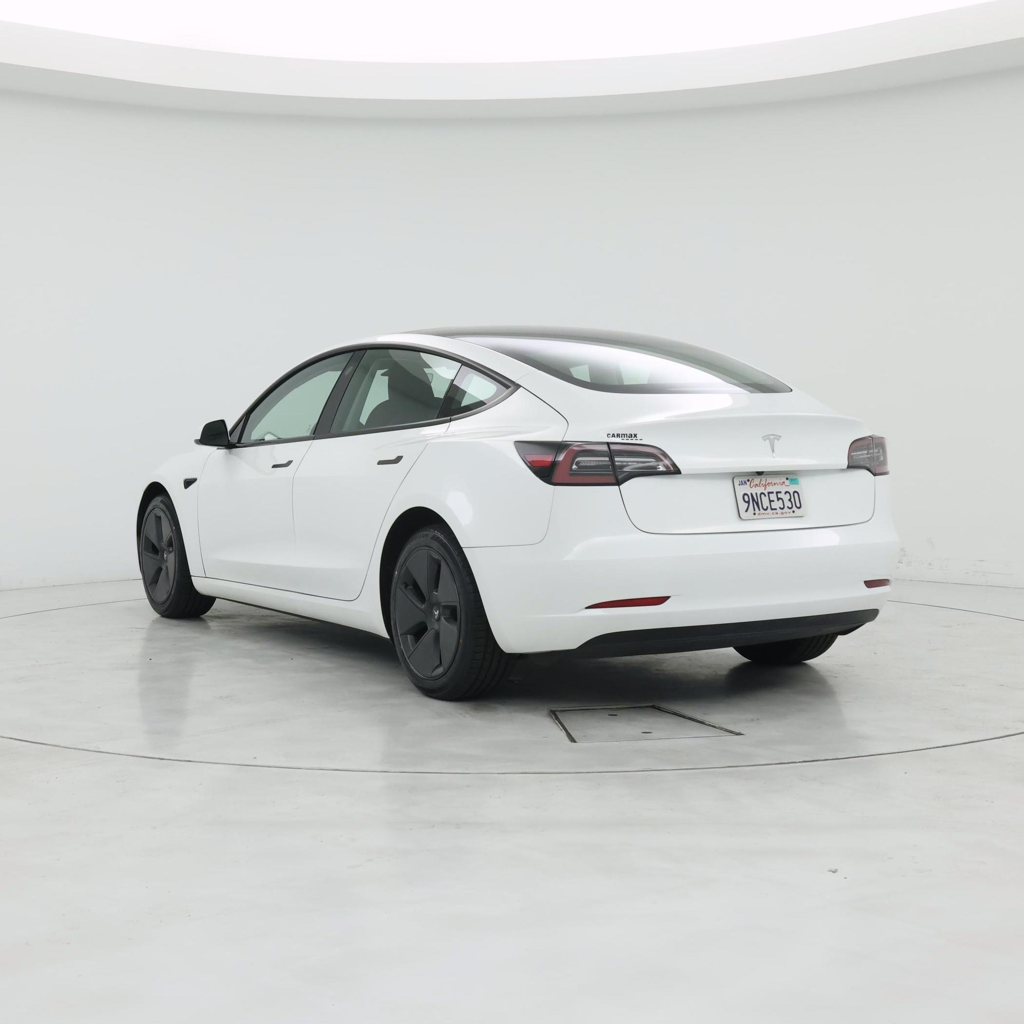 Thumbnail: 2023 Tesla Model 3 - 2
