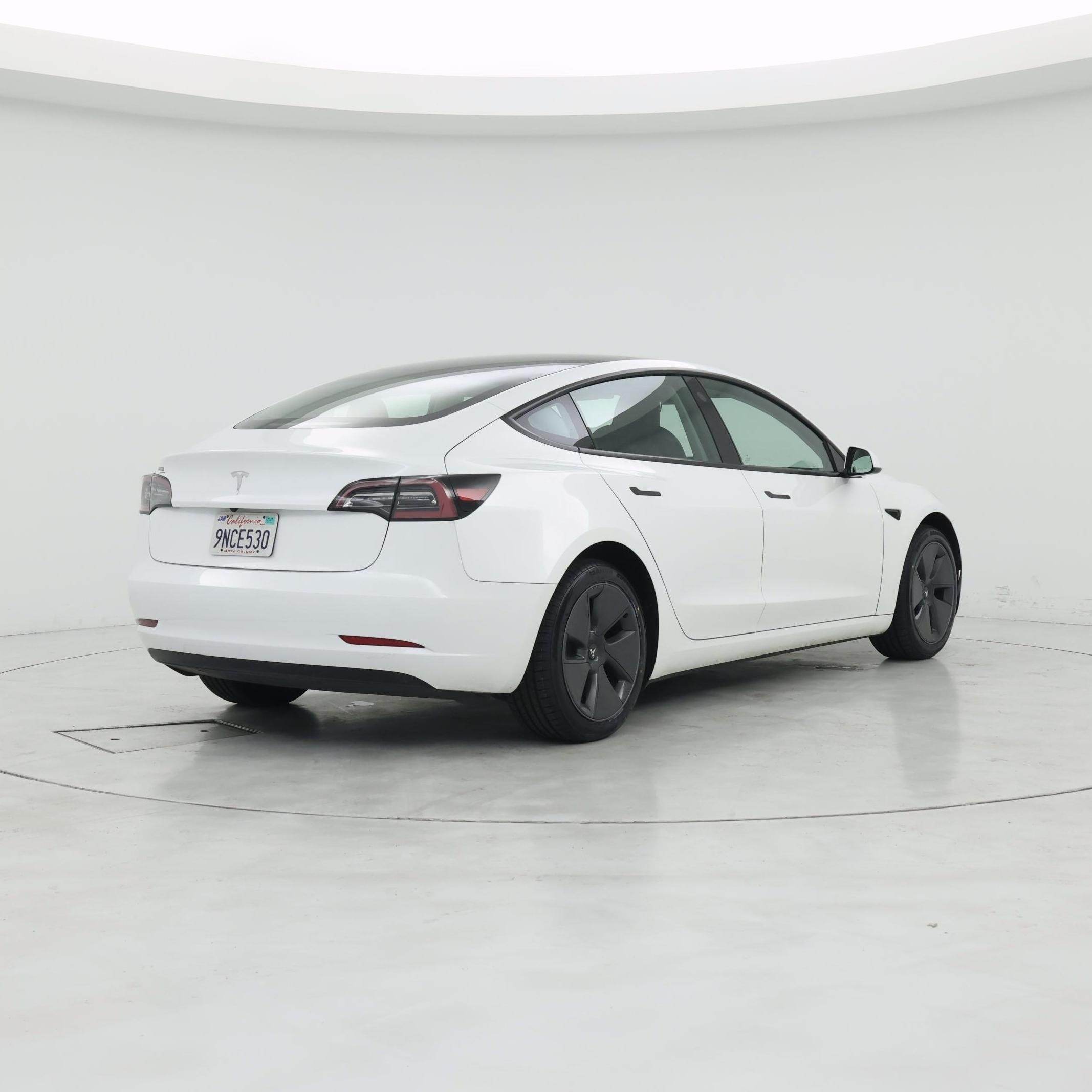 Thumbnail: 2023 Tesla Model 3 - 8