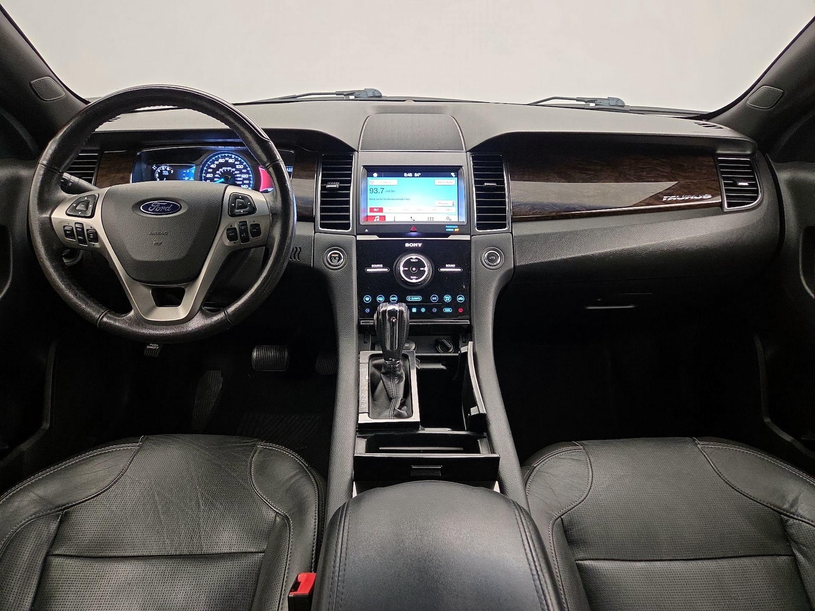 2017 Ford Taurus Limited - Photo 10