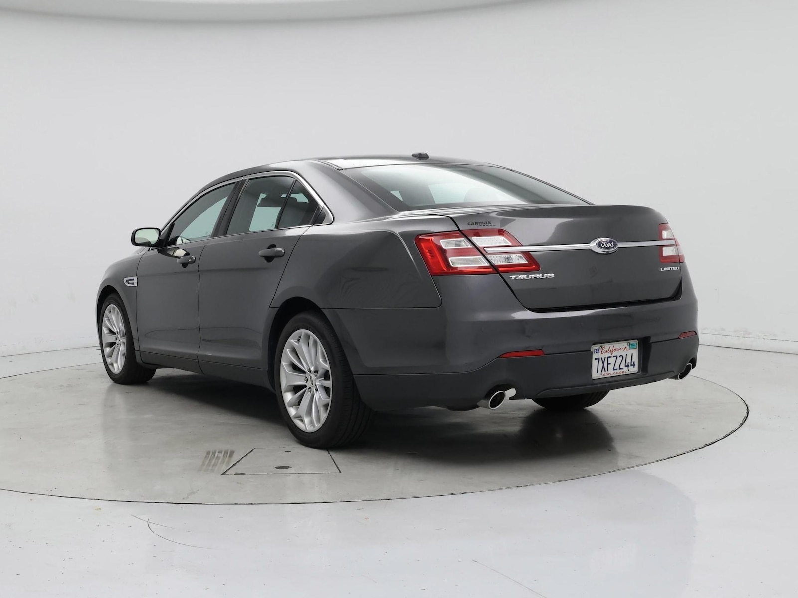 2017 Ford Taurus Limited - Photo 3