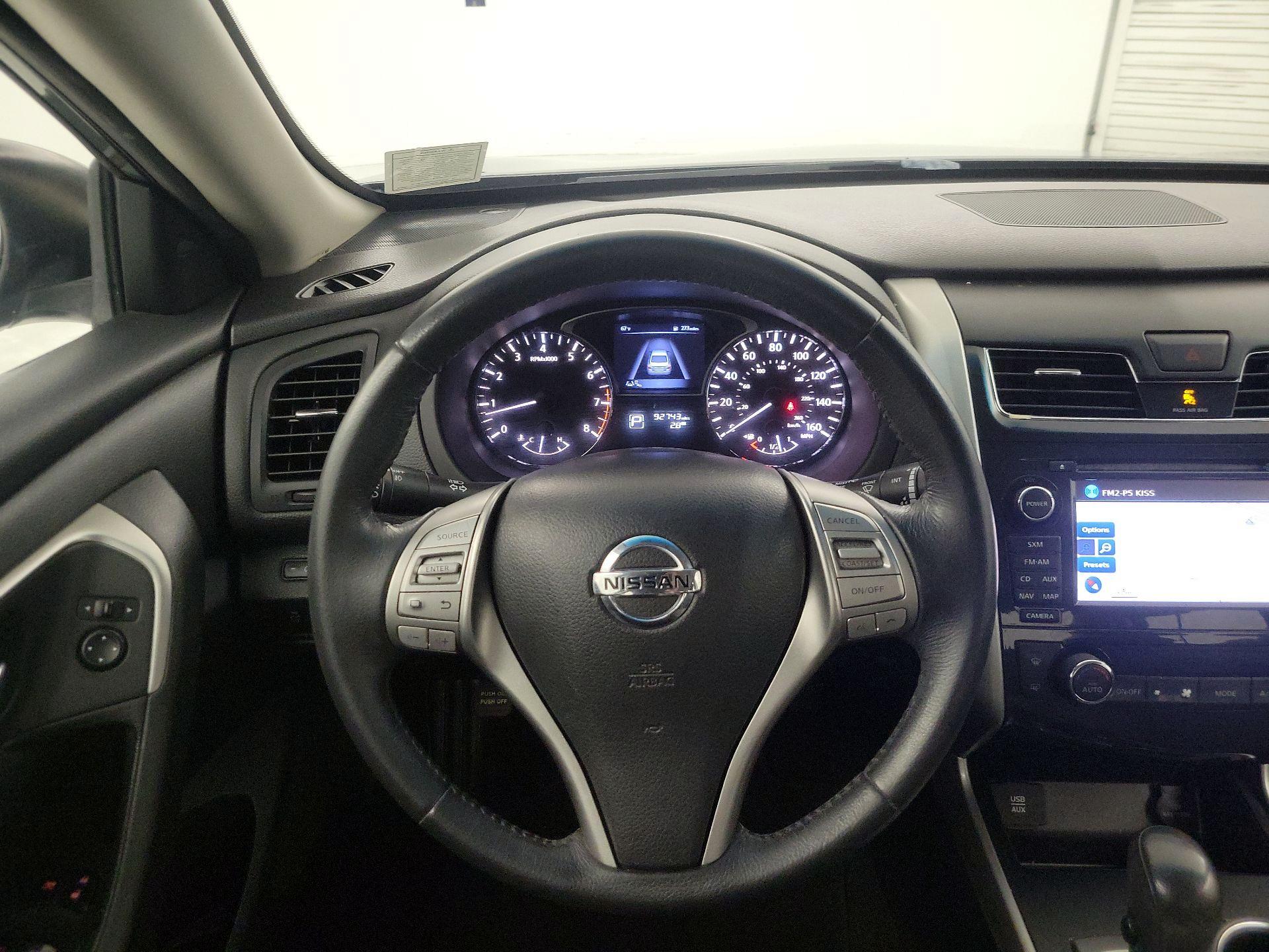 Thumbnail: 2015 Nissan Altima - 10