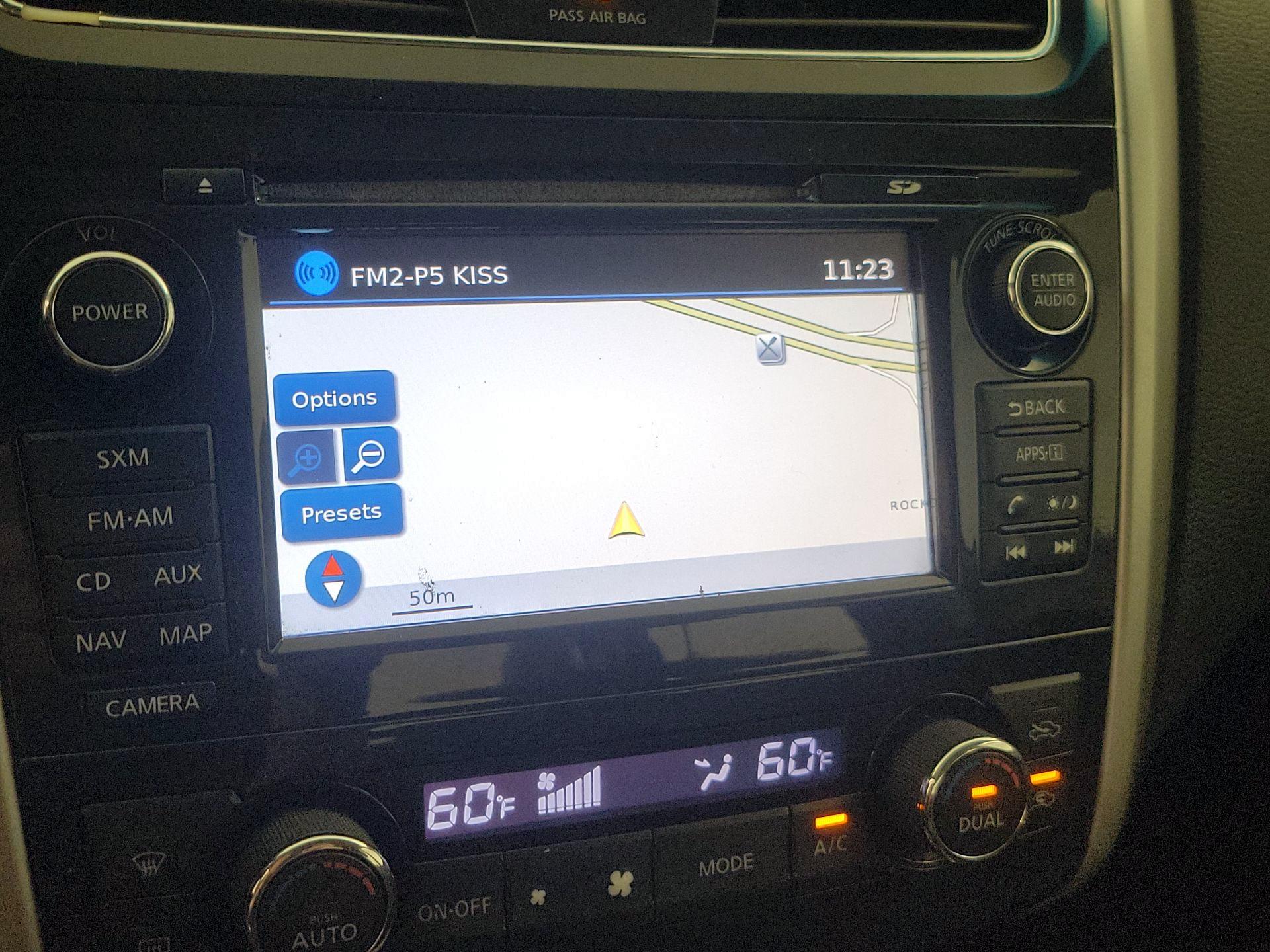 Thumbnail: 2015 Nissan Altima - 14
