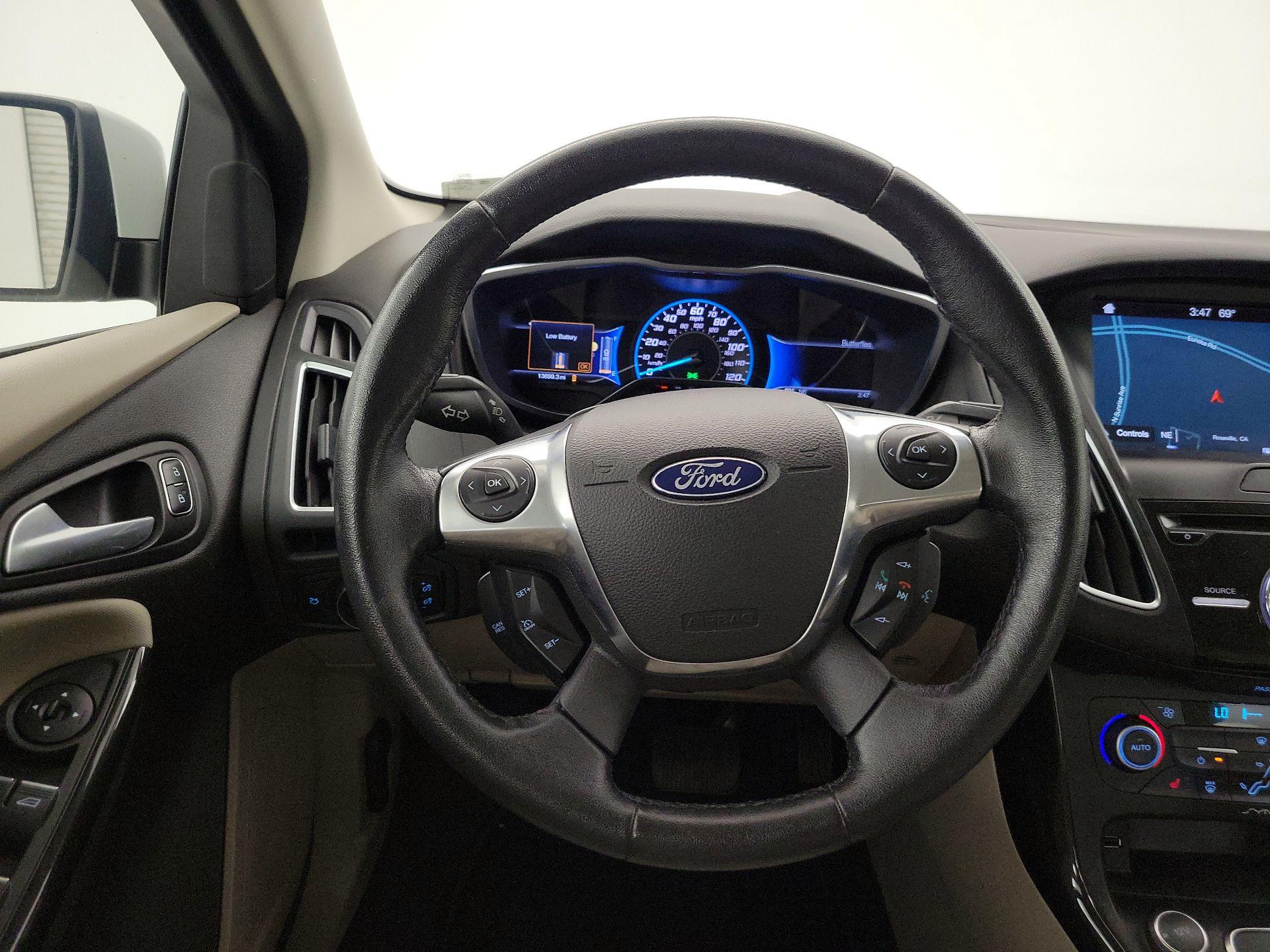 Thumbnail: 2017 Ford Focus - 10