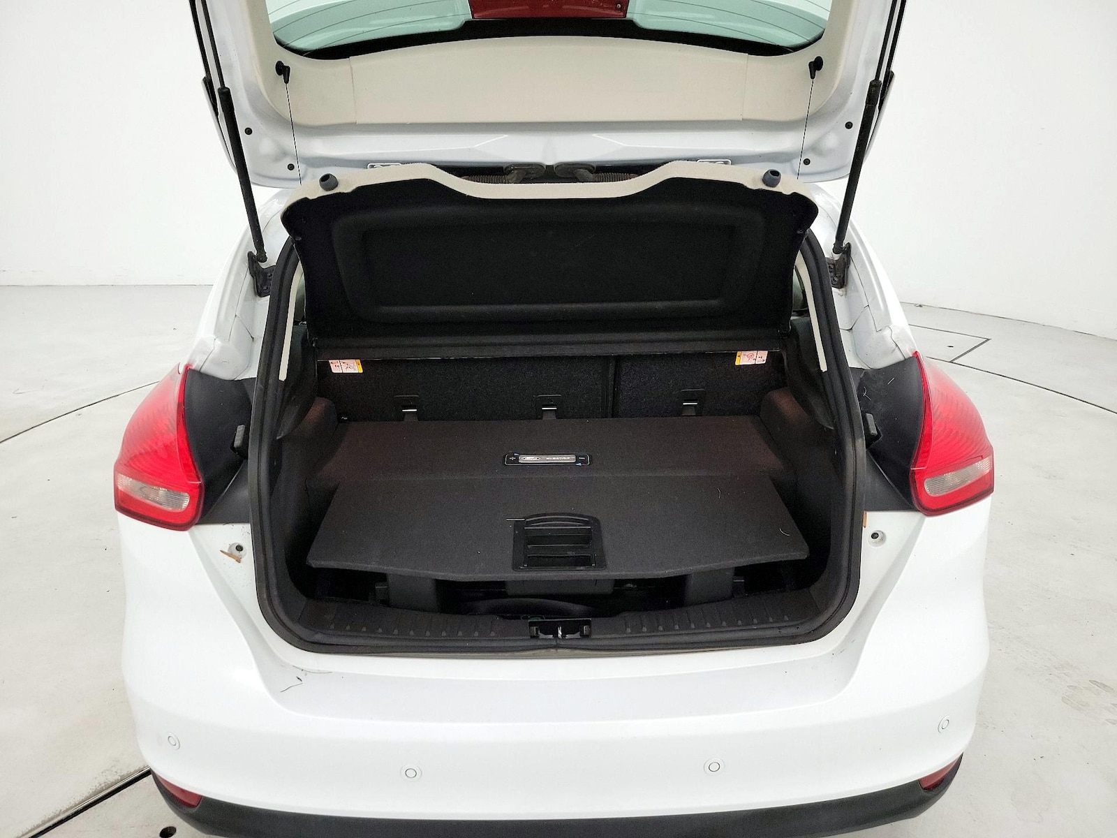 2017 Ford Focus Electric - Photo 22