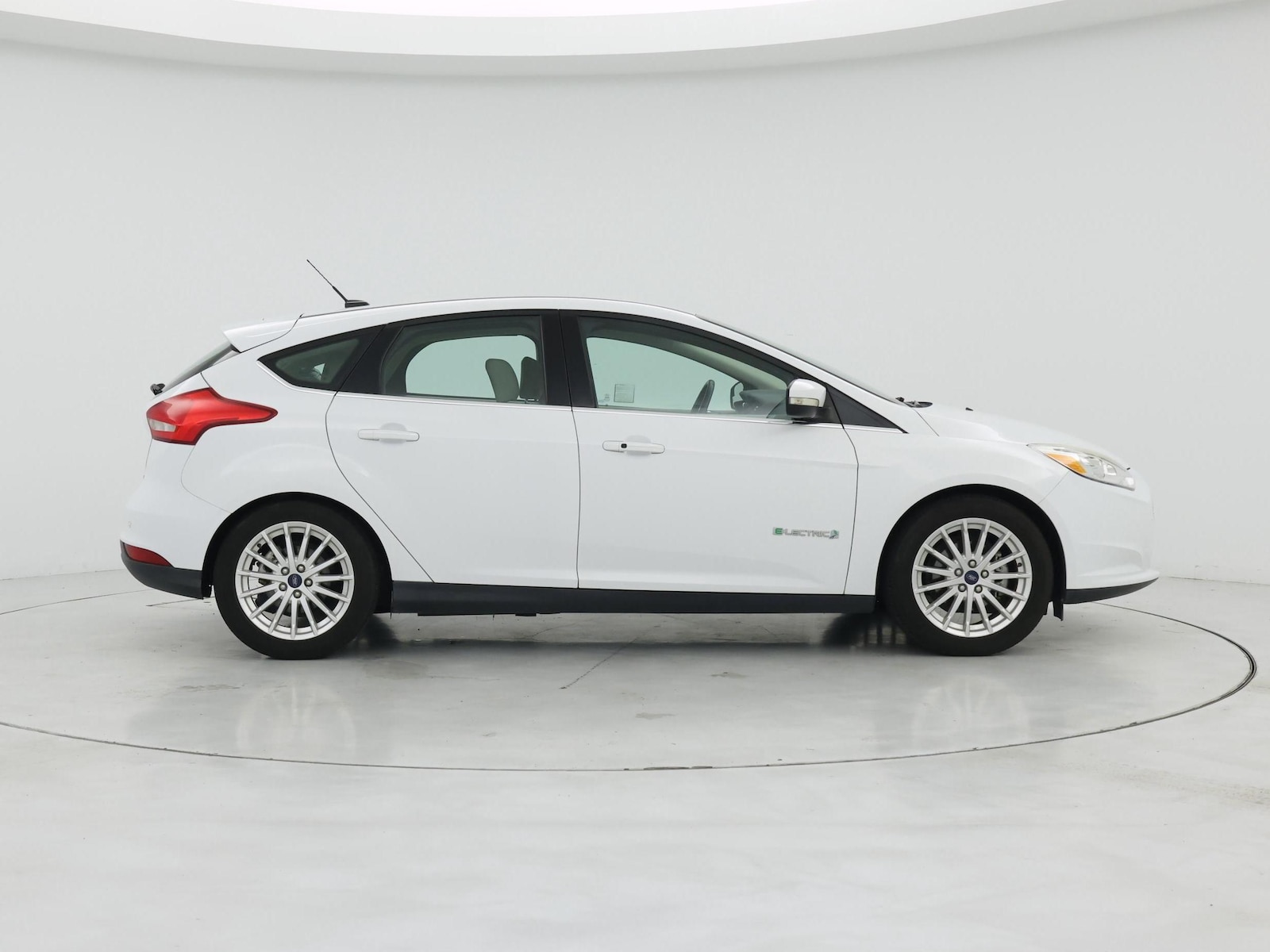 2017 Ford Focus Electric - Photo 8