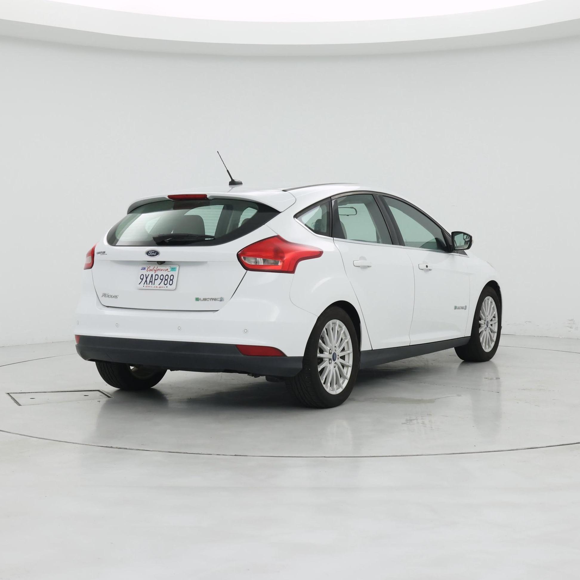 Thumbnail: 2017 Ford Focus - 8