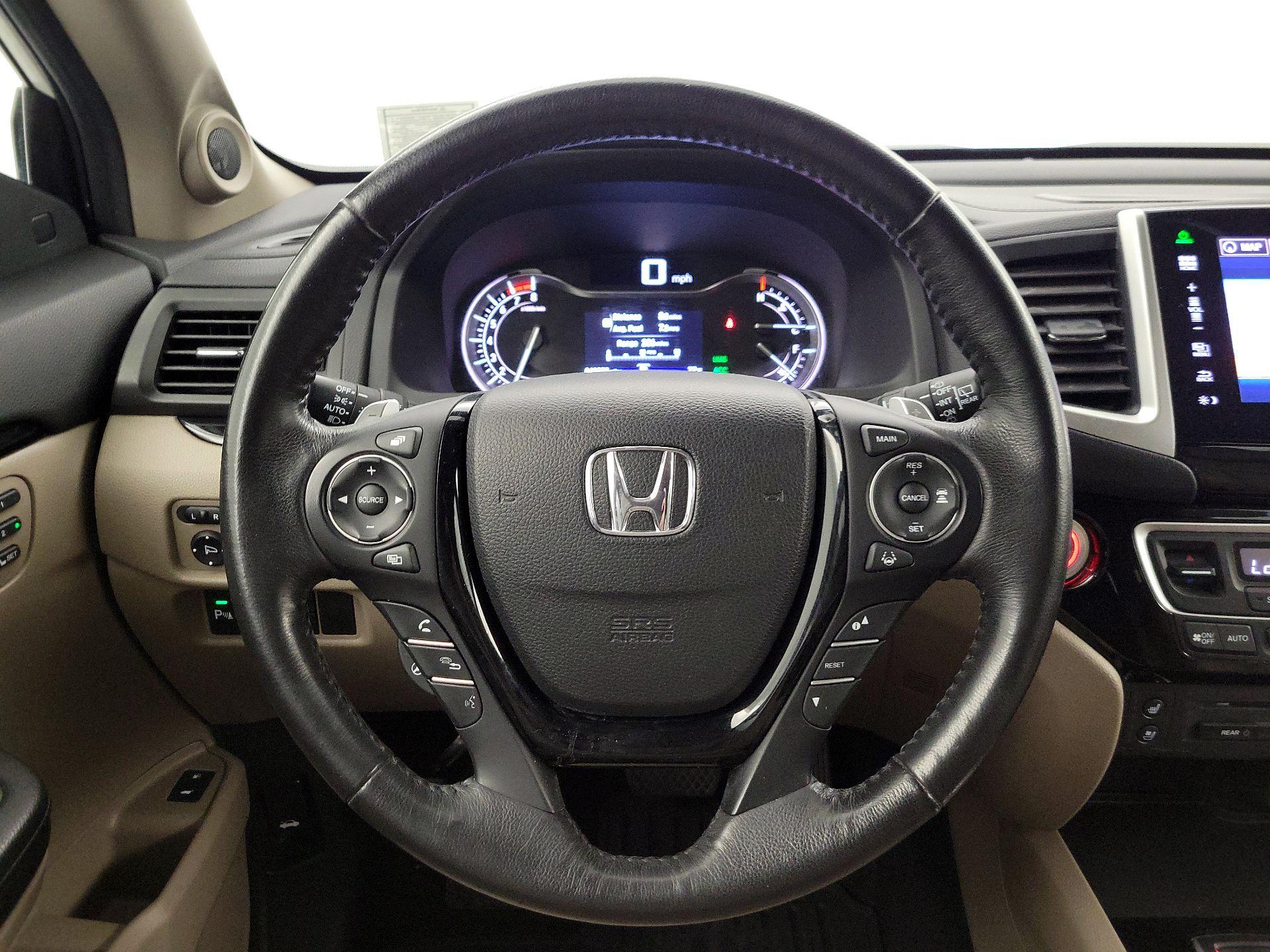 Thumbnail: 2016 Honda Pilot - 10