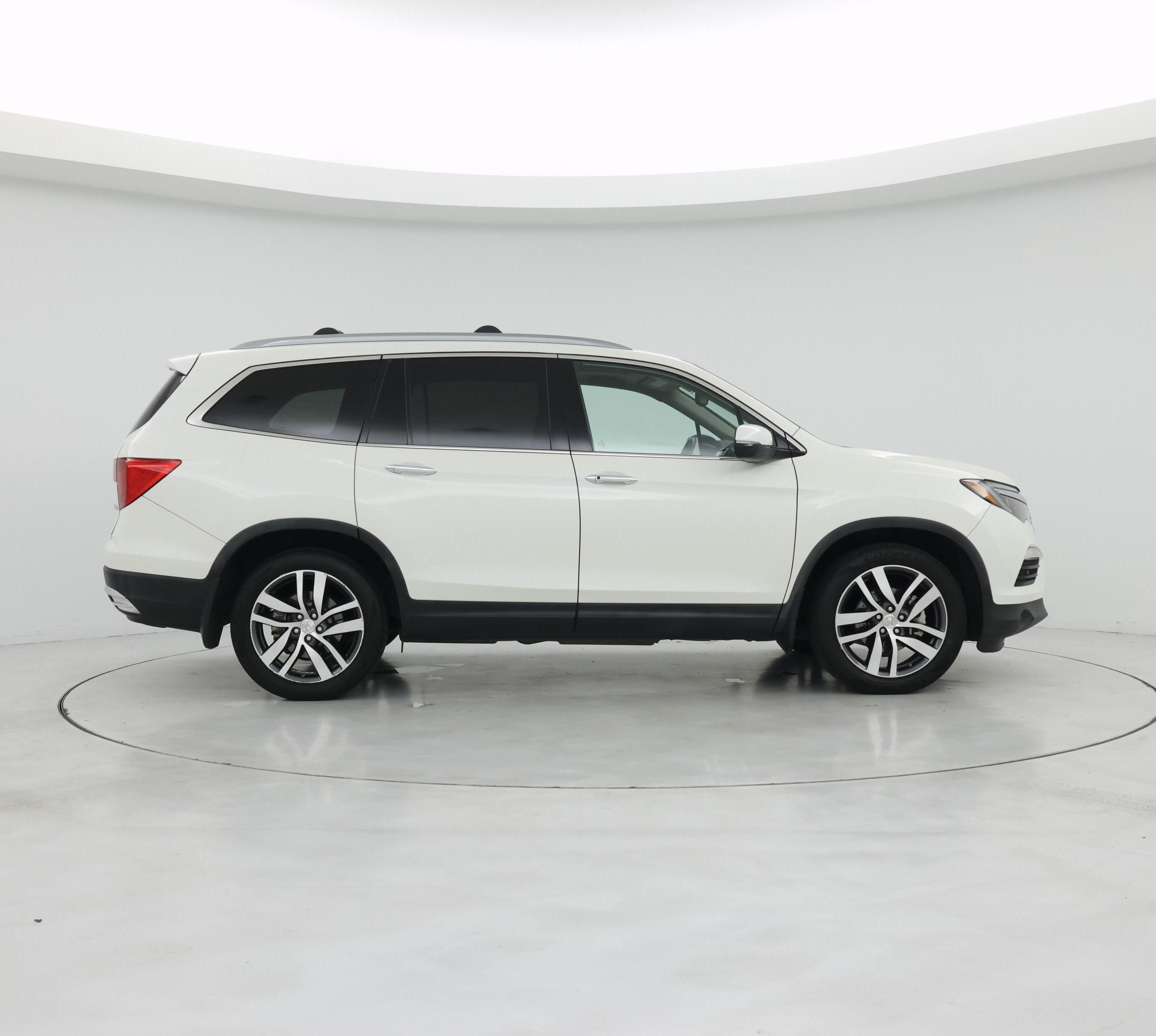 Thumbnail: 2016 Honda Pilot - 7