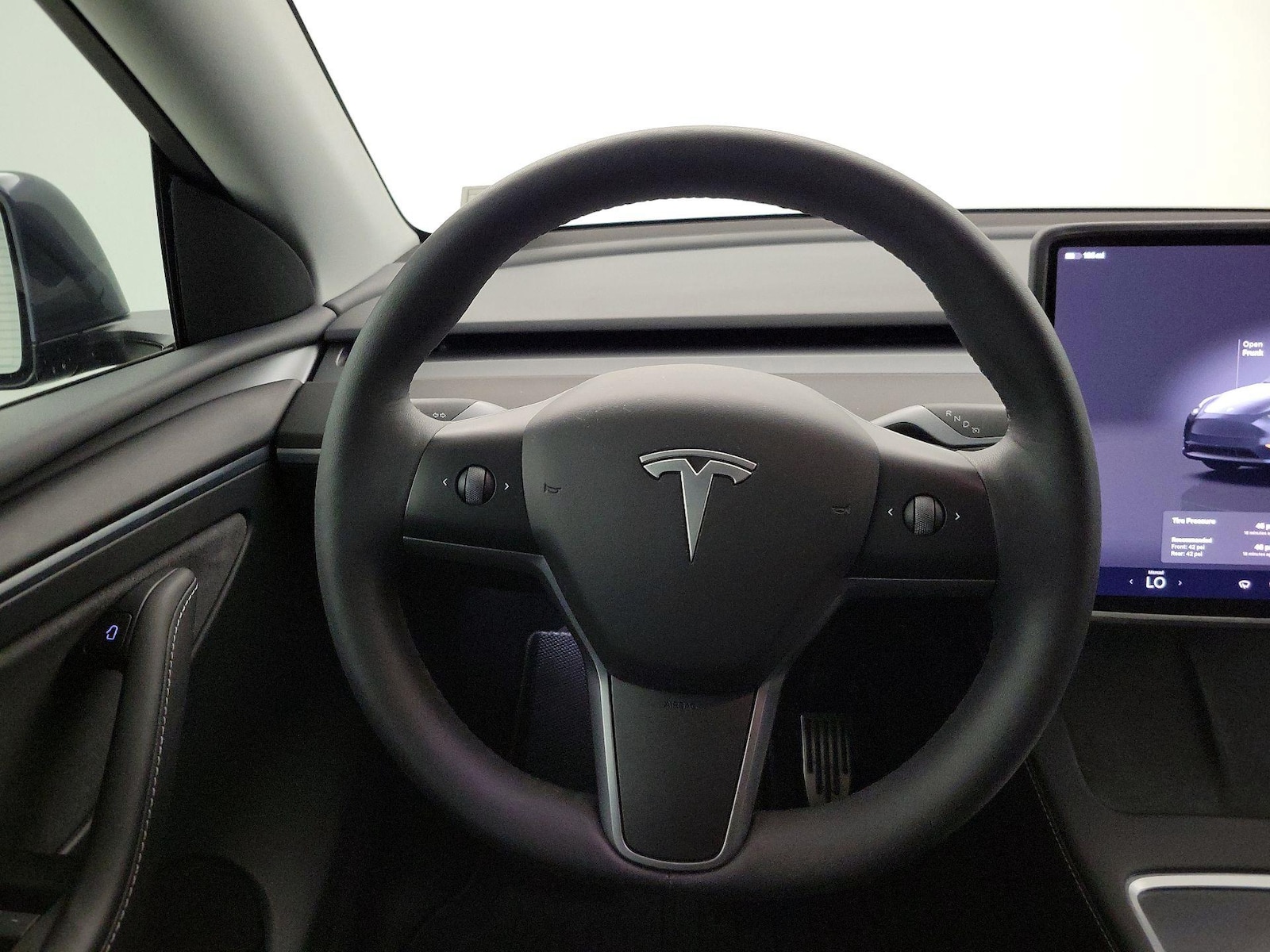 2023 Tesla Model Y Long Range - Photo 11