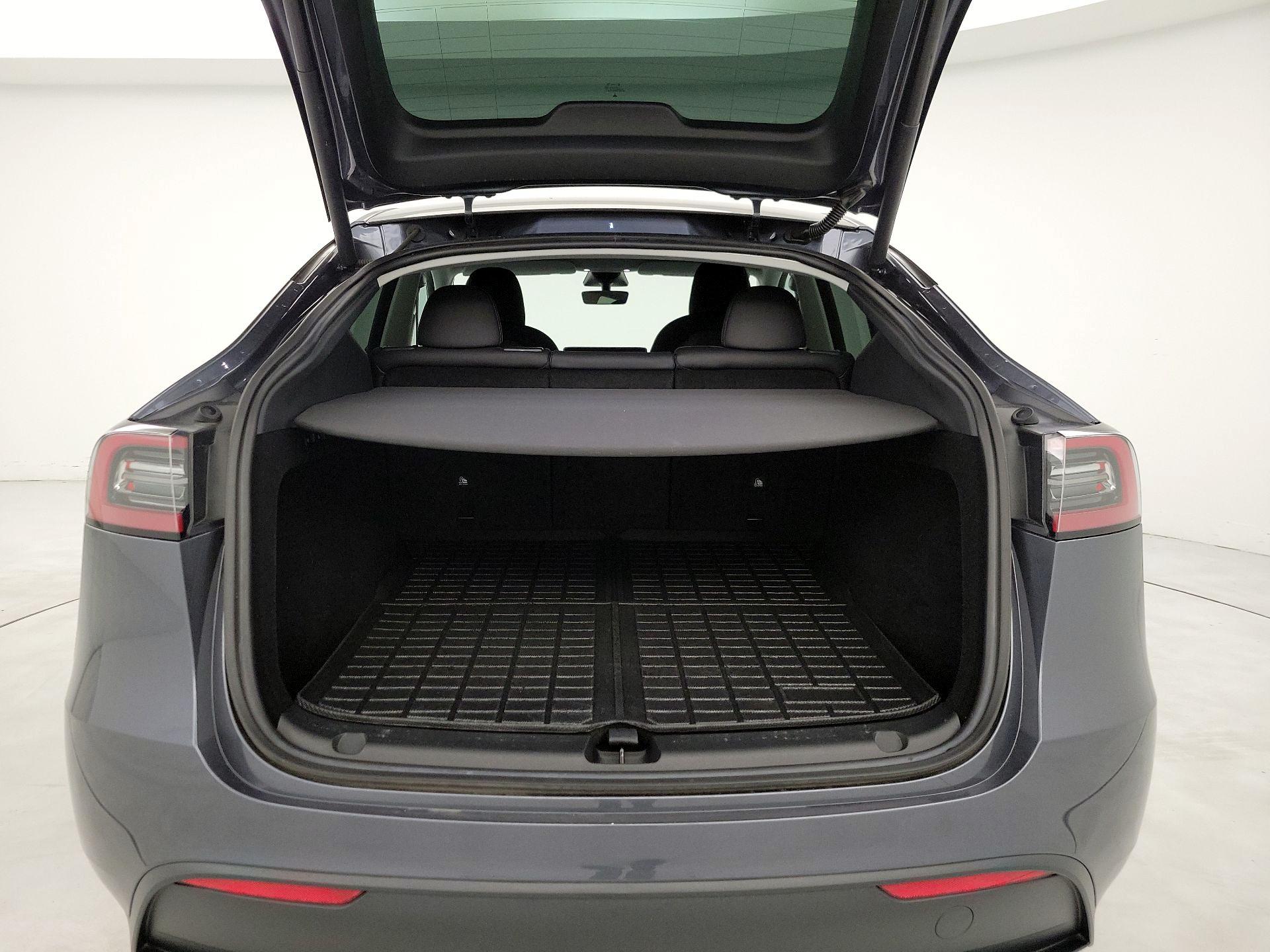 Thumbnail: 2023 Tesla Model Y - 19