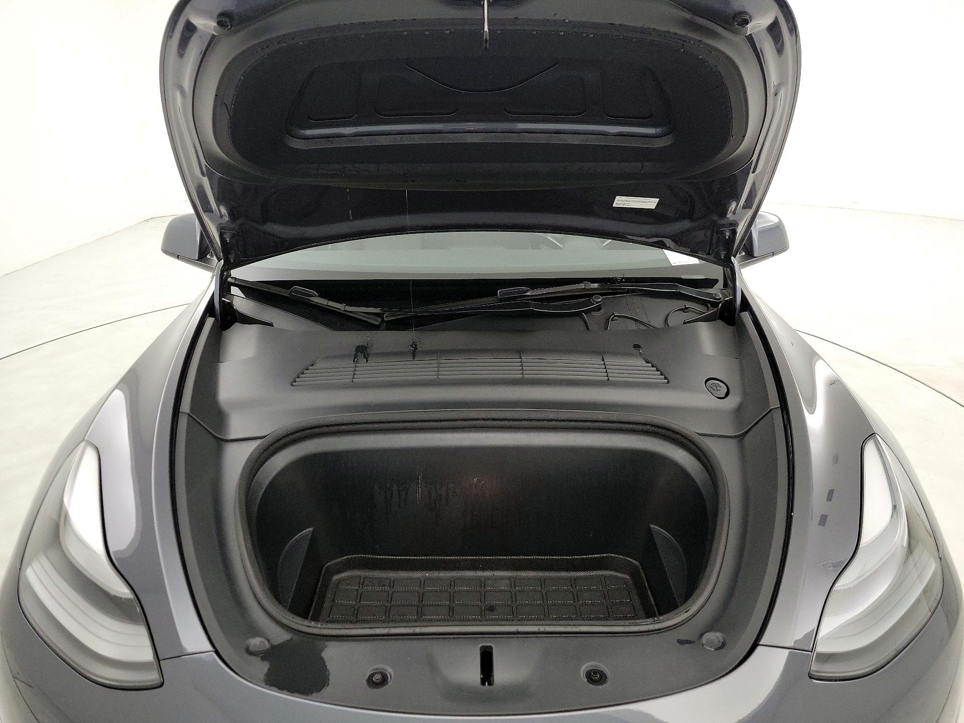 Thumbnail: 2023 Tesla Model Y - 20