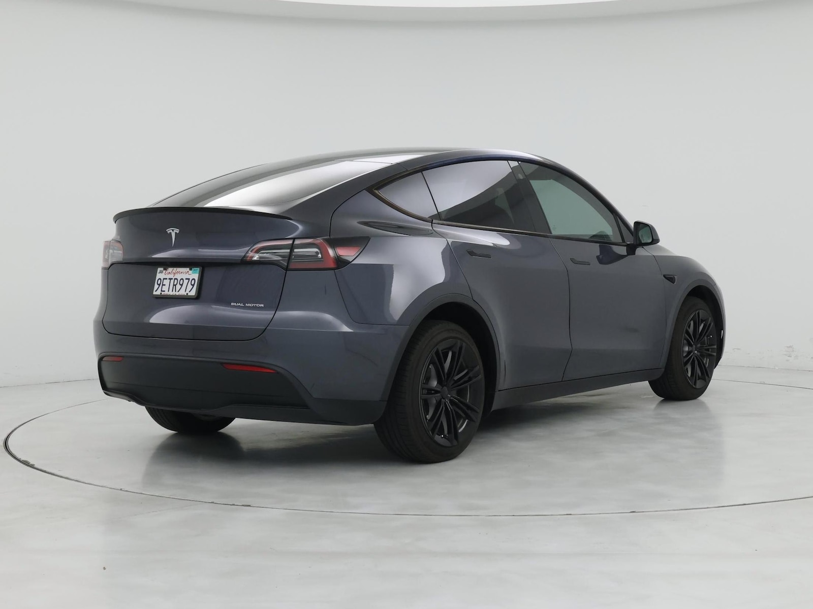 2023 Tesla Model Y Long Range - Photo 9