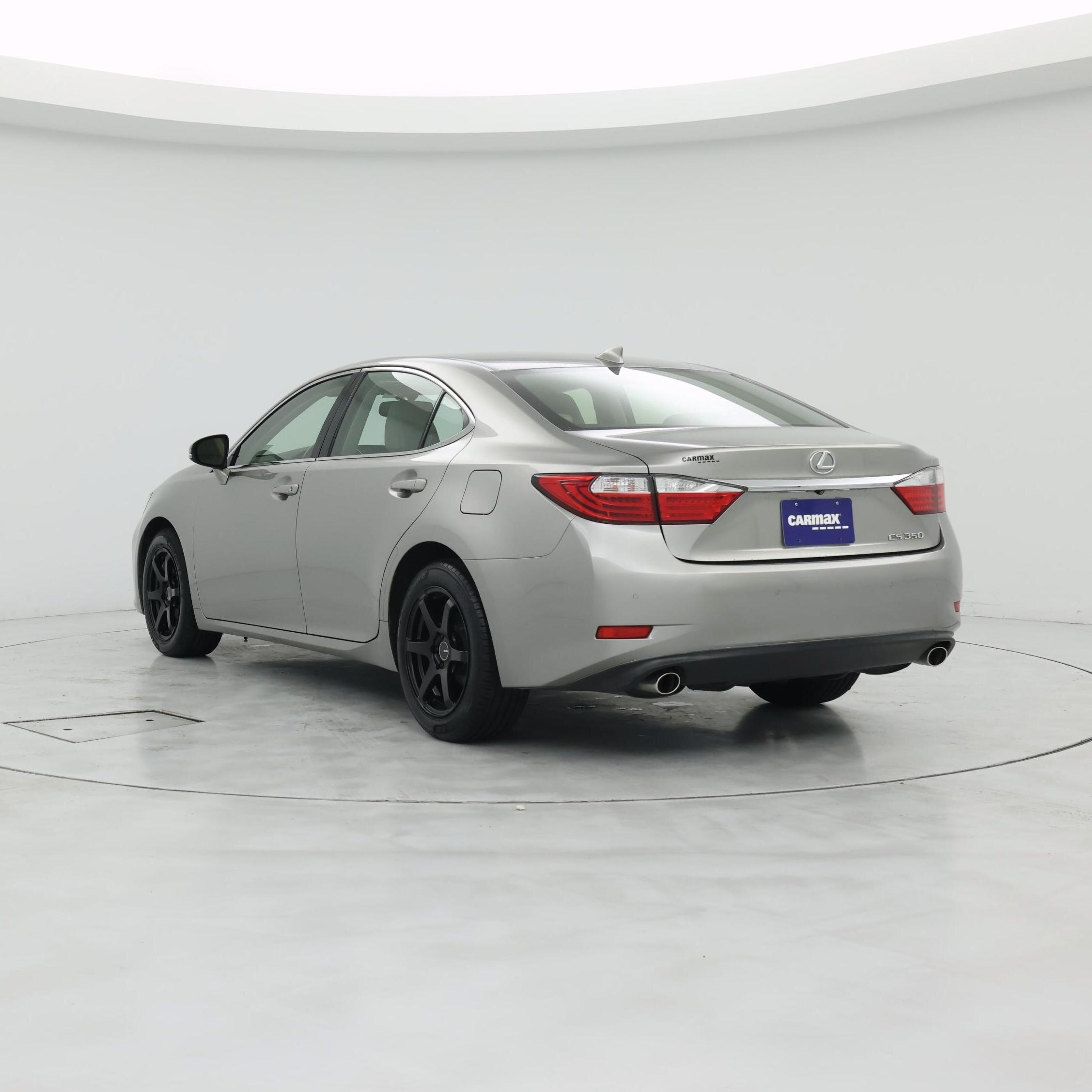 Thumbnail: 2015 Lexus ES - 2