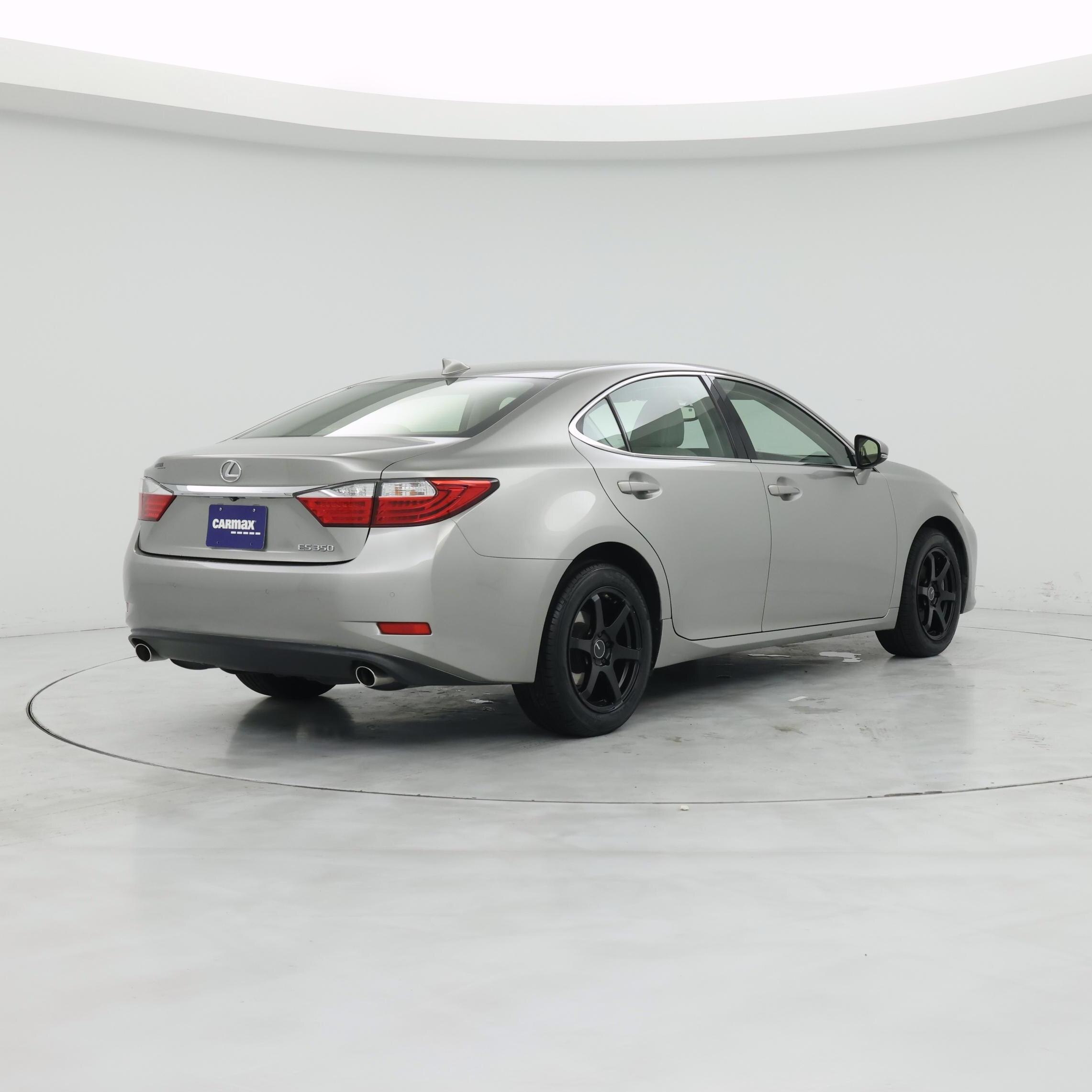 Thumbnail: 2015 Lexus ES - 8