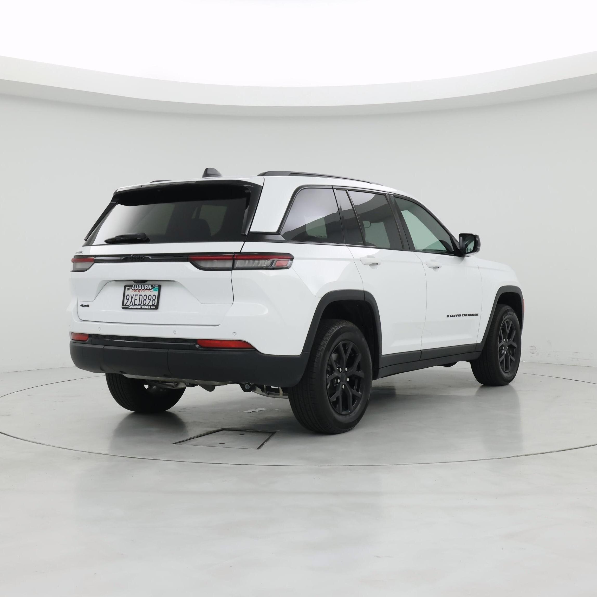 Thumbnail: 2025 Jeep Grand Cherokee - 8
