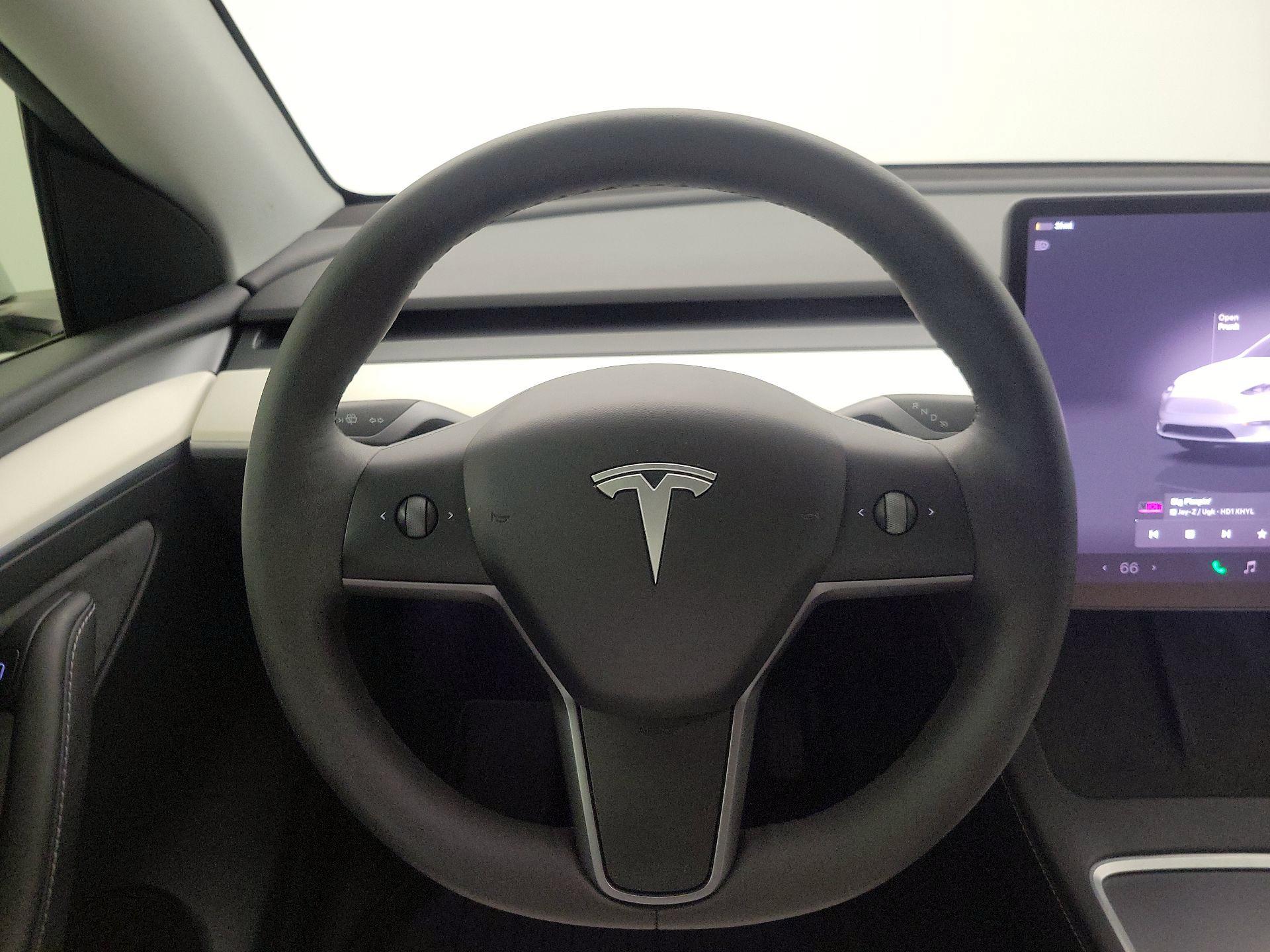 Thumbnail: 2024 Tesla Model Y - 10