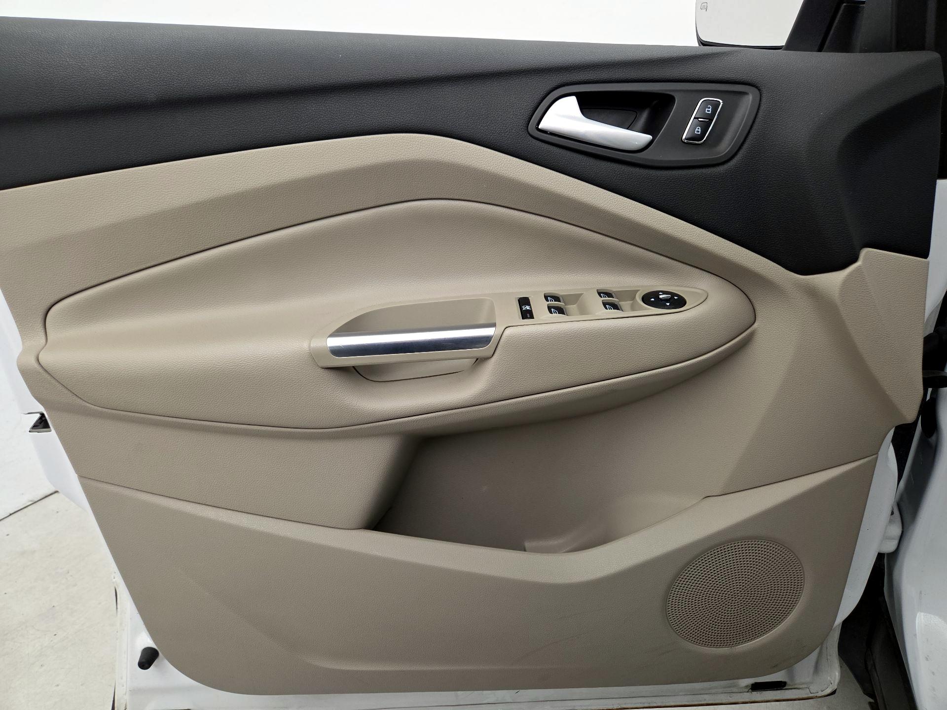 Thumbnail: 2016 Ford Escape - 12