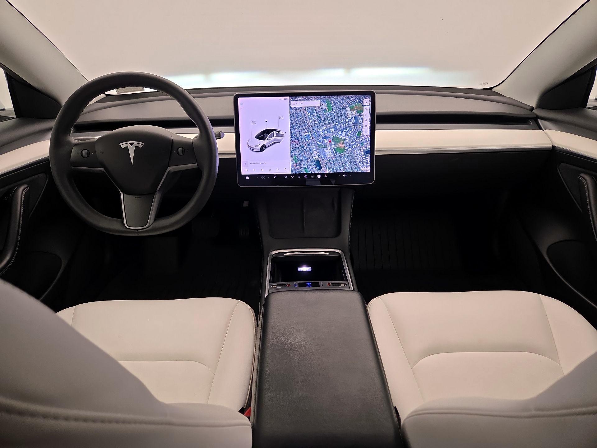 Thumbnail: 2021 Tesla Model 3 - 9