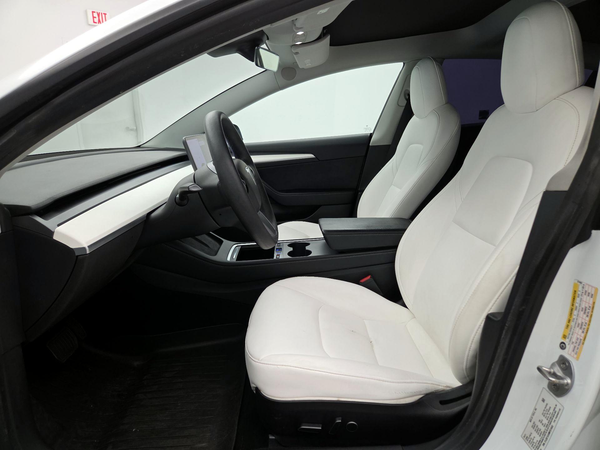Thumbnail: 2021 Tesla Model 3 - 11