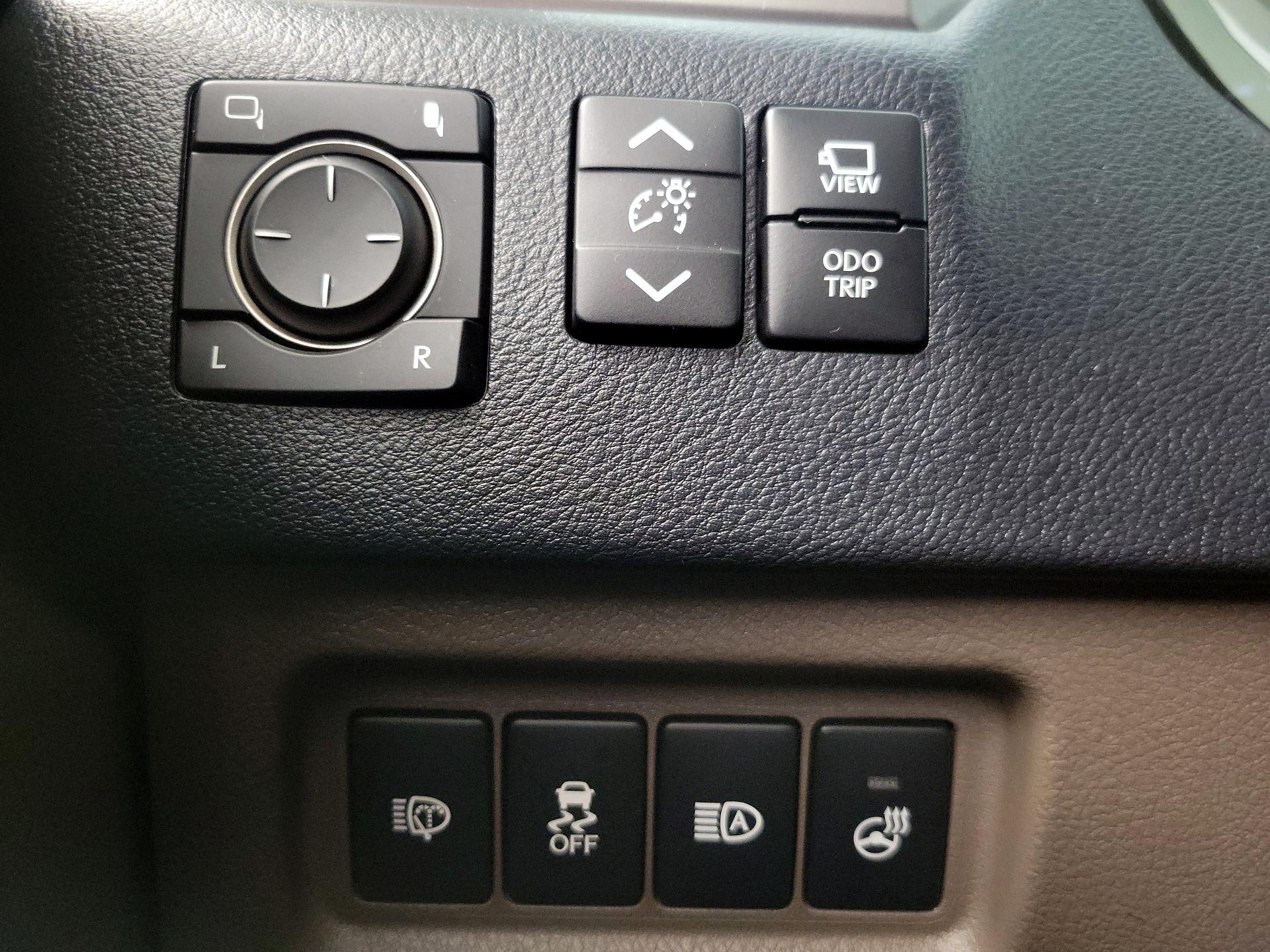 Thumbnail: 2023 Lexus GX - 13