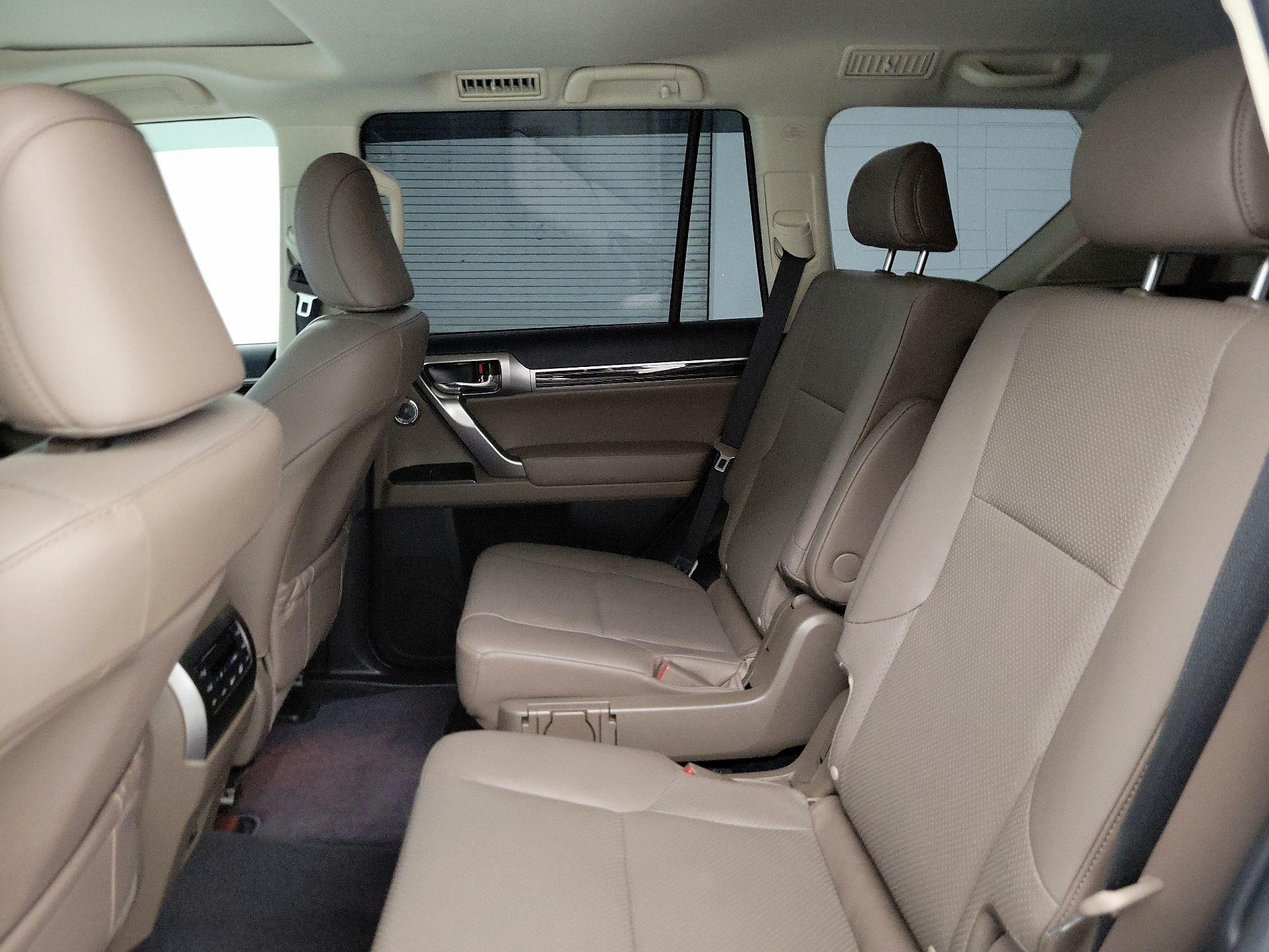 Thumbnail: 2023 Lexus GX - 20