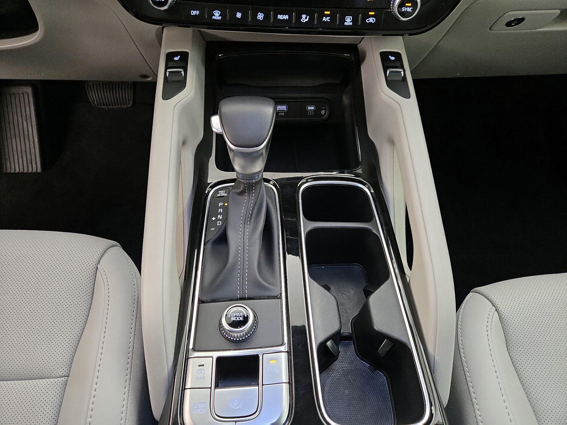 Thumbnail: 2024 Kia Telluride - 17