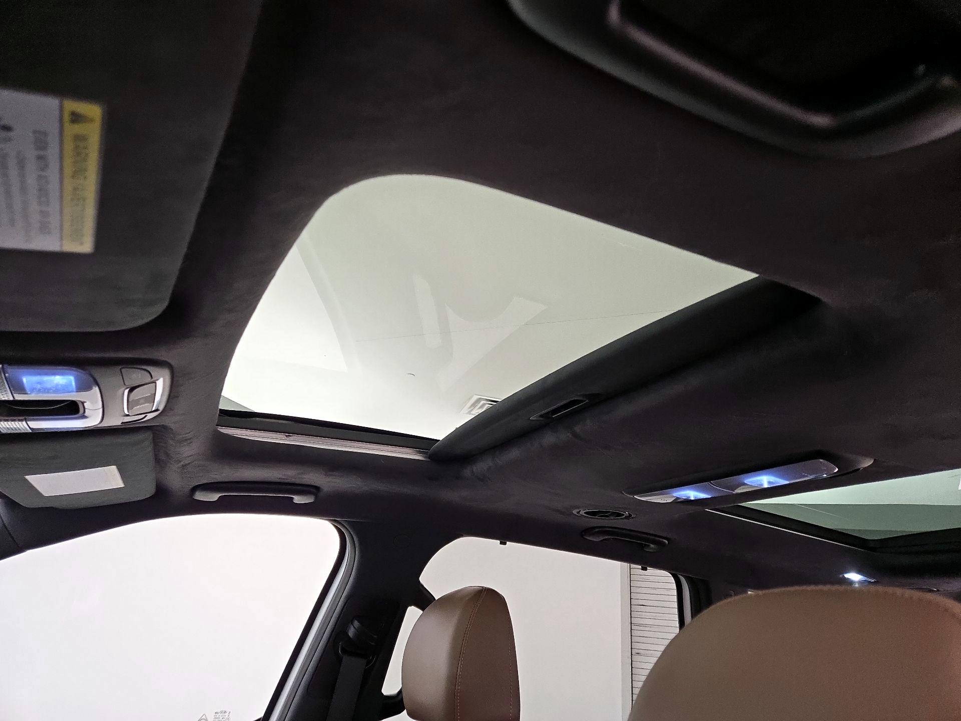 Thumbnail: 2020 Kia Telluride - 20