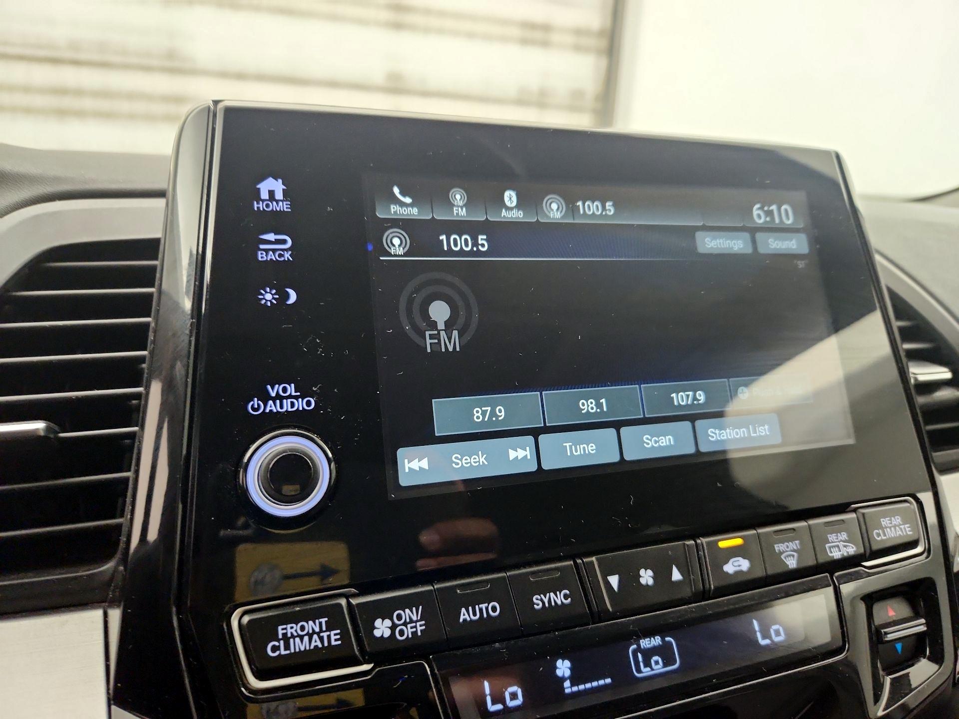 Thumbnail: 2018 Honda Odyssey - 15