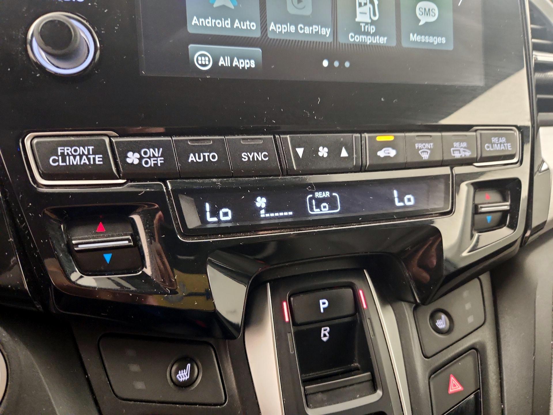 Thumbnail: 2018 Honda Odyssey - 16
