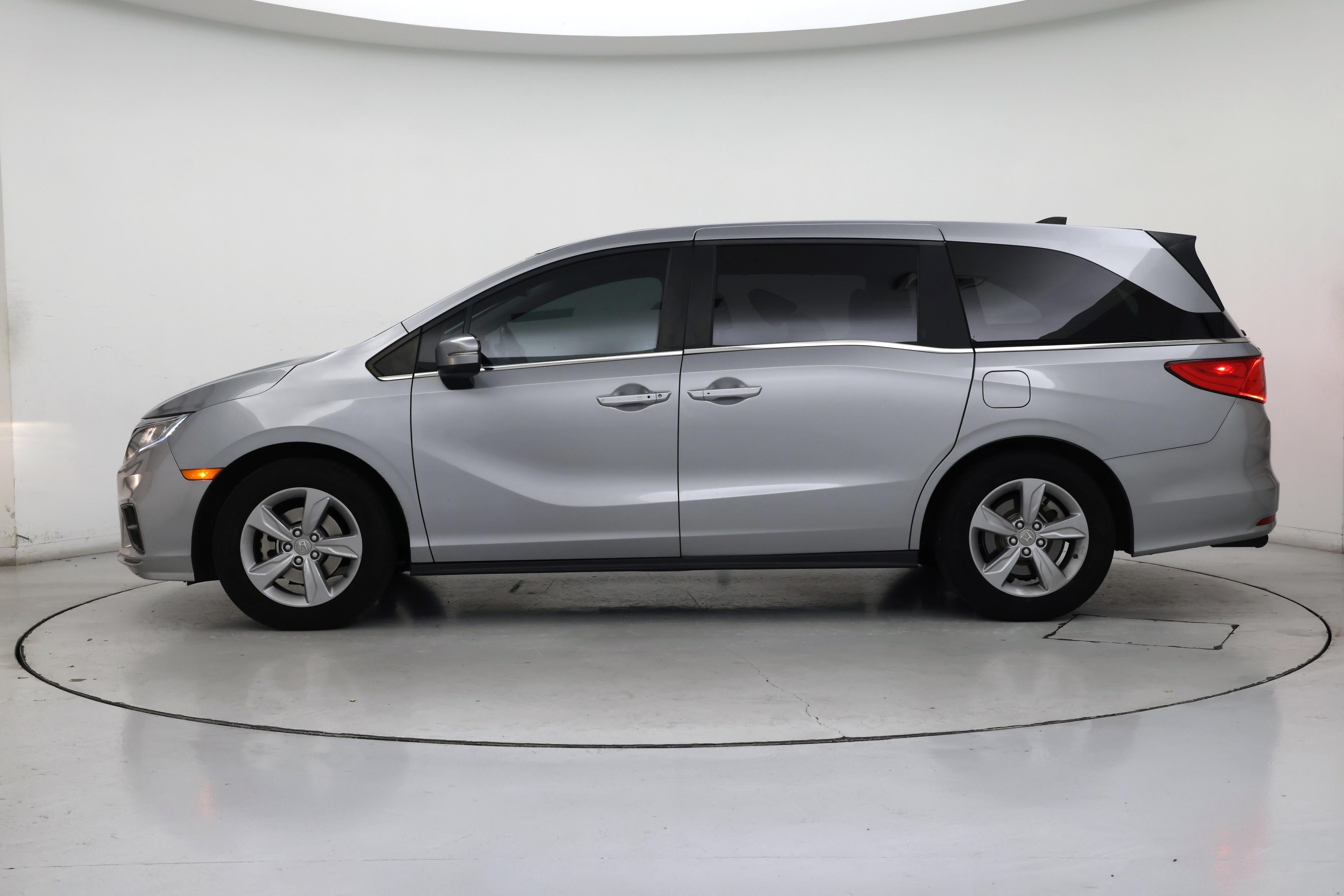 Thumbnail: 2018 Honda Odyssey - 3