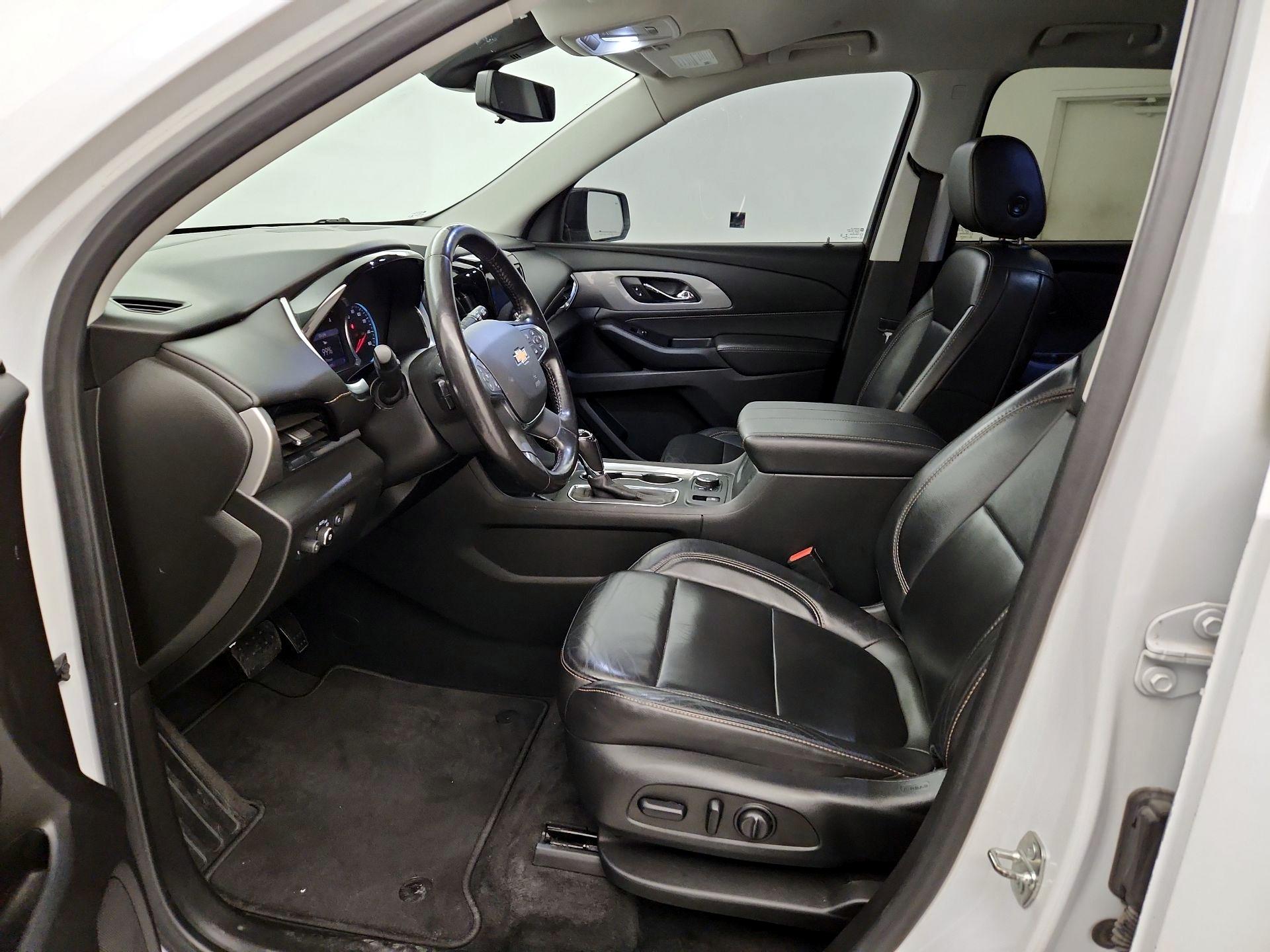Thumbnail: 2020 Chevrolet Traverse - 11