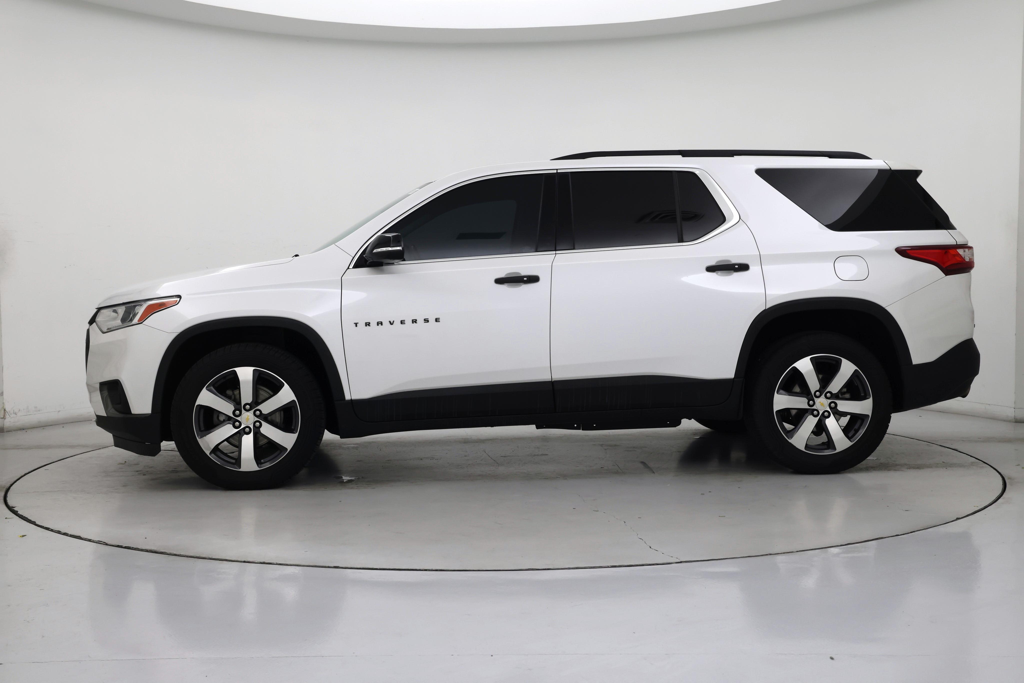 Thumbnail: 2020 Chevrolet Traverse - 3