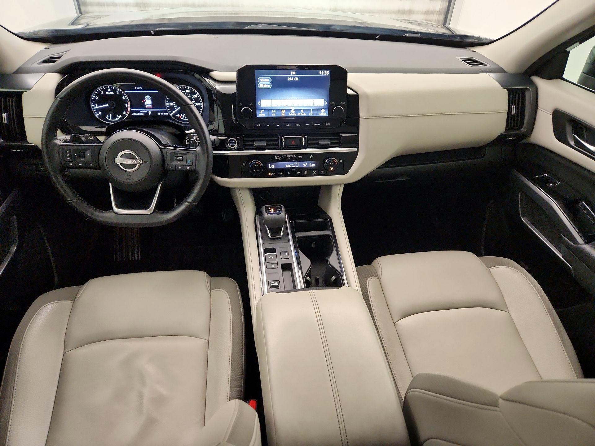 Thumbnail: 2023 Nissan Pathfinder - 9